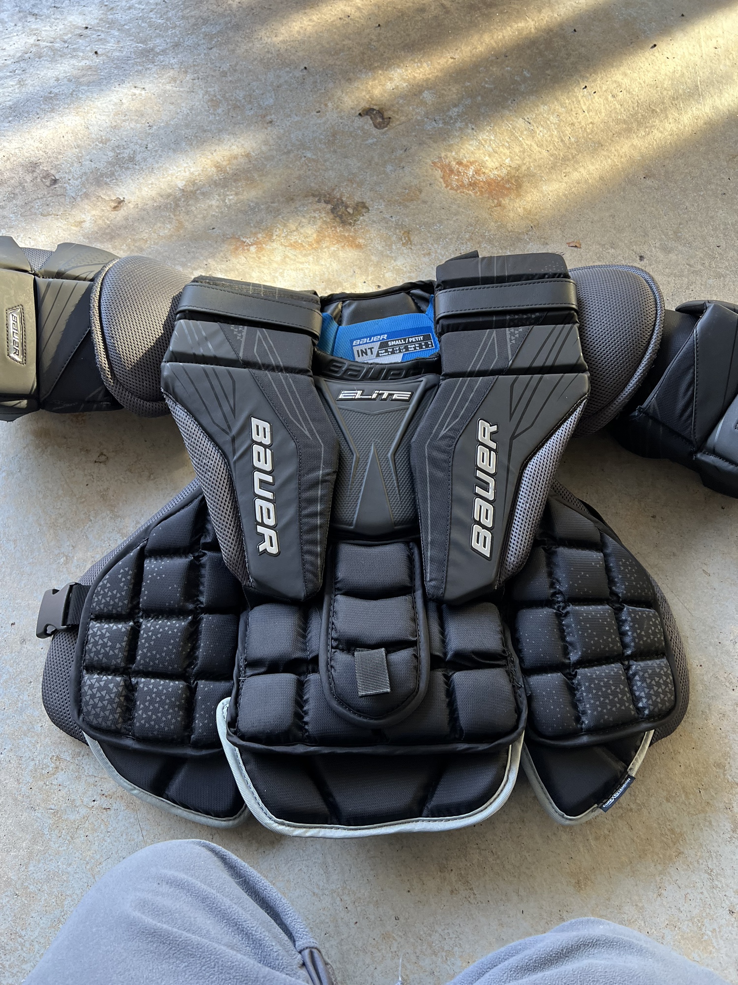 Small Bauer Elite Goalie Chest Protector SidelineSwap