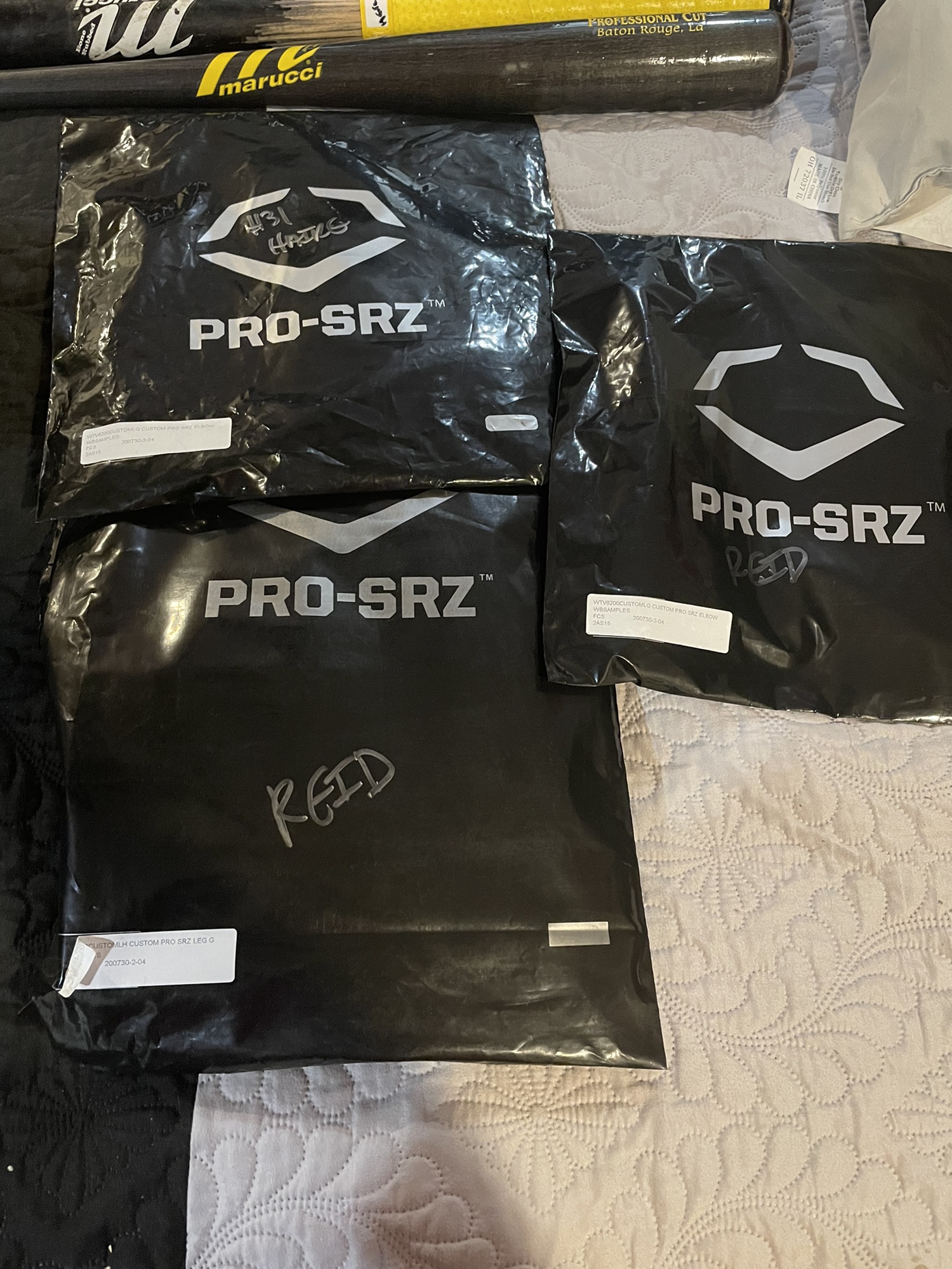 New Senior EvoShield Shin Guards Elbow Guard SidelineSwap