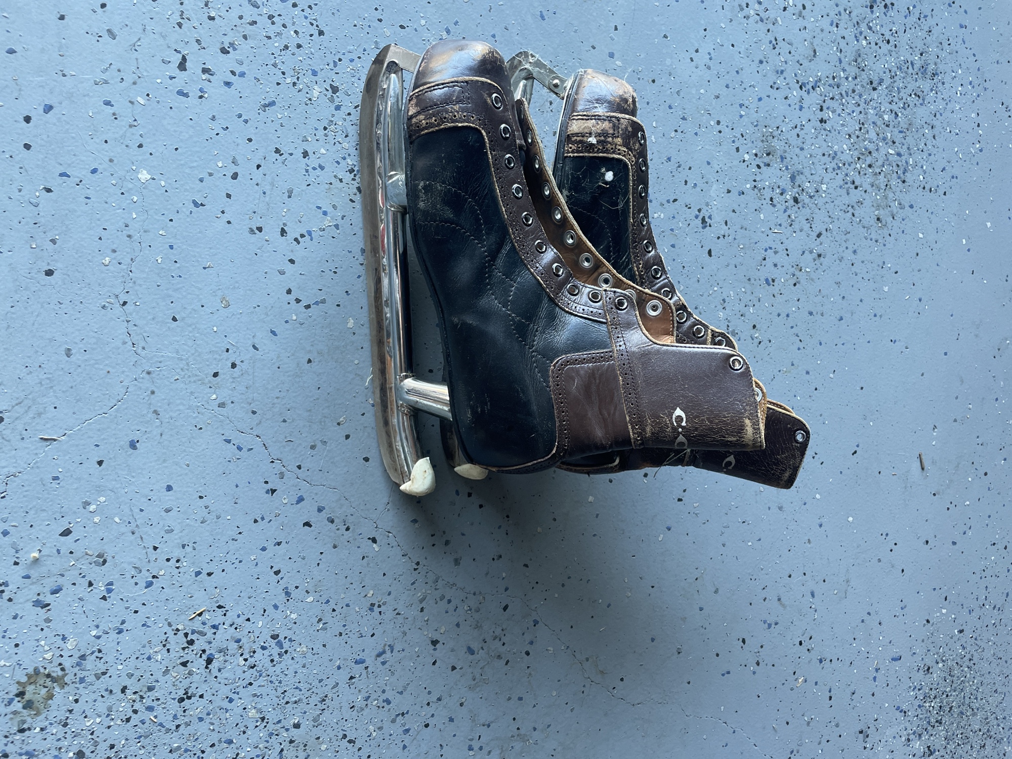 Vintage CCM hockey skates SidelineSwap