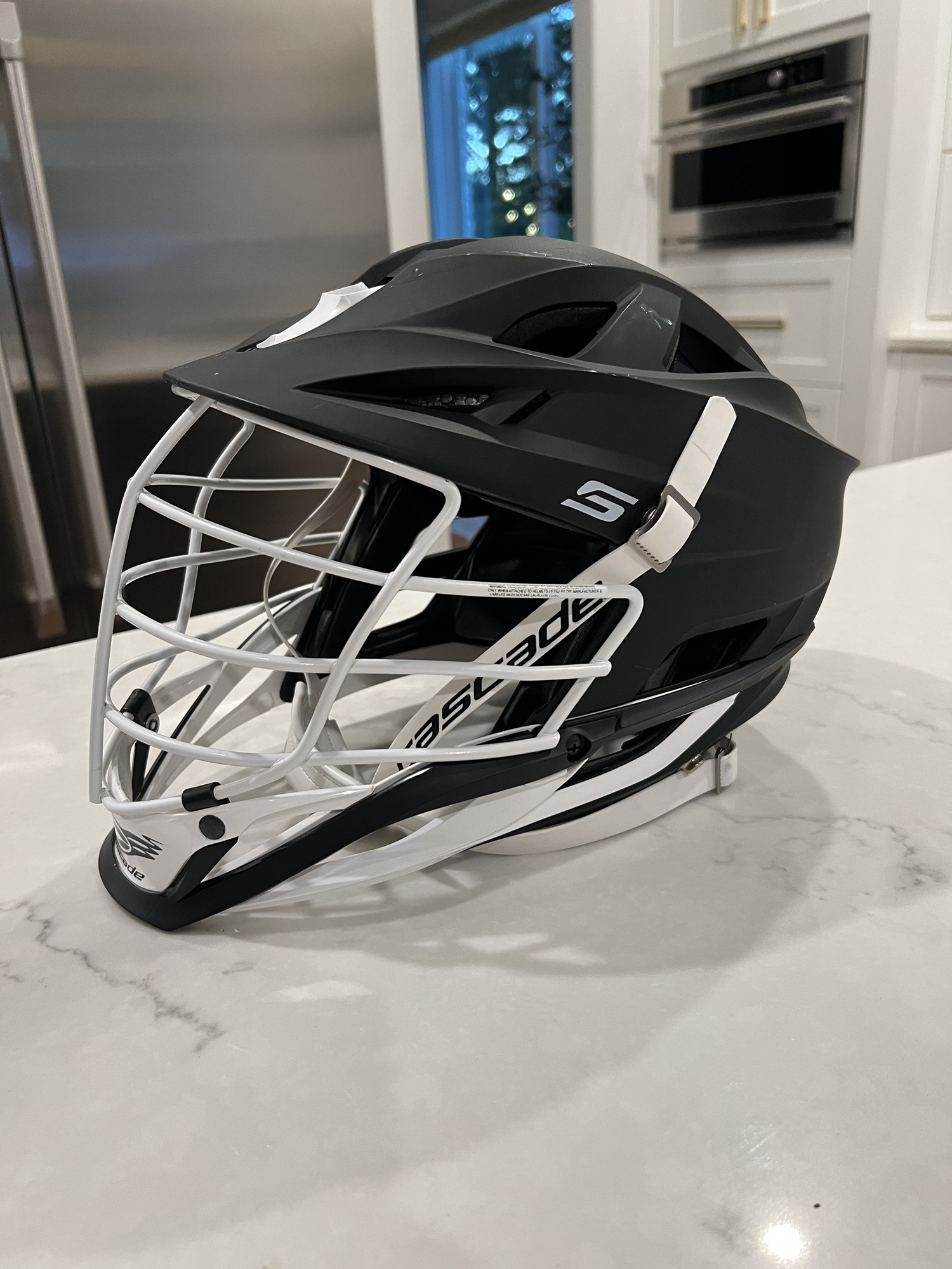Matte Black Cascade R Helmet SidelineSwap