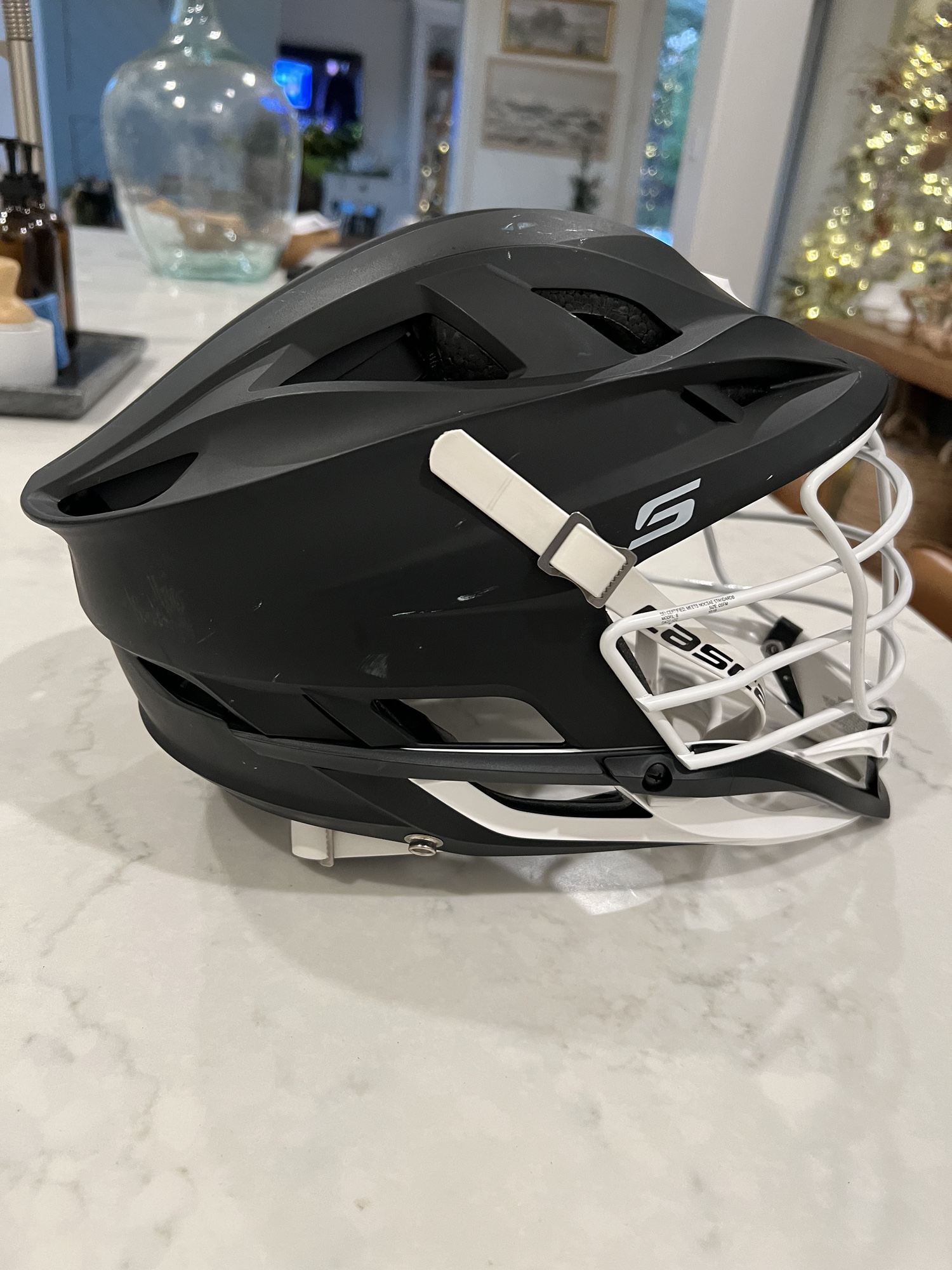 Matte Black Cascade R Helmet SidelineSwap