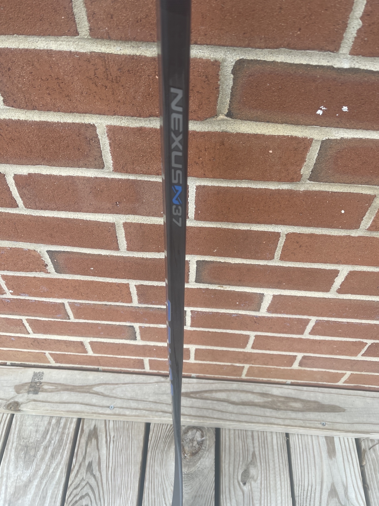 Intermediate Bauer P28 Nexus N37 Hockey Stick | SidelineSwap
