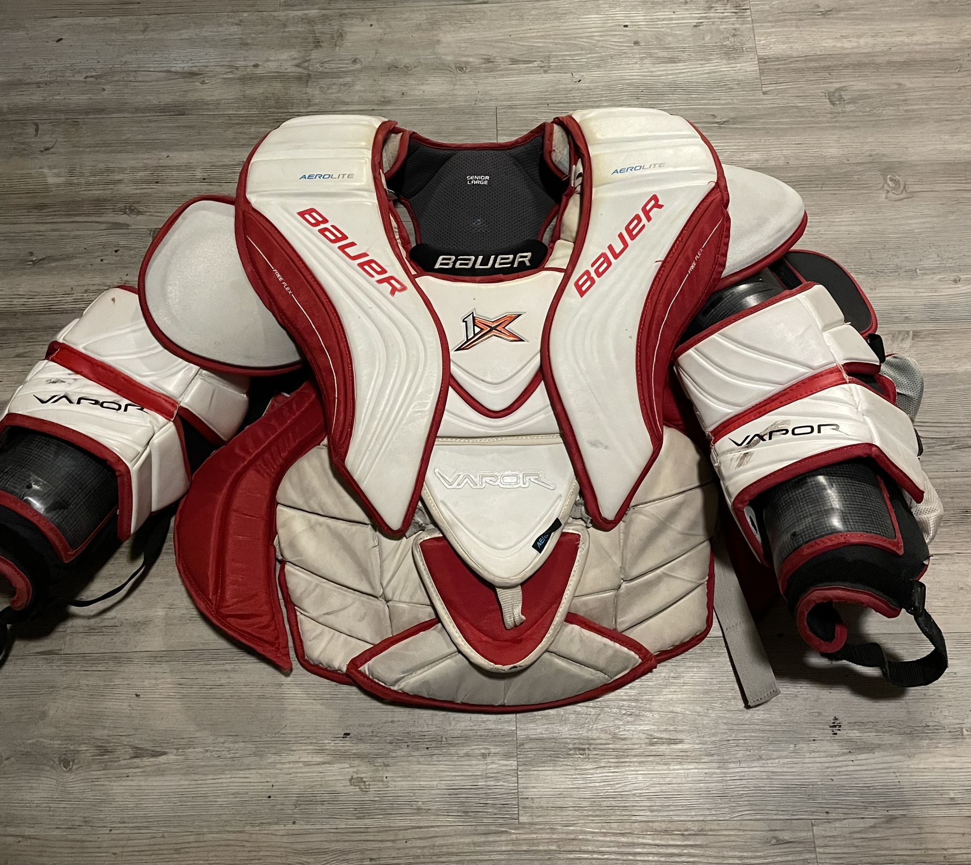 Used Large Bauer Vapor 1X Pro Goalie Chest Protector SidelineSwap