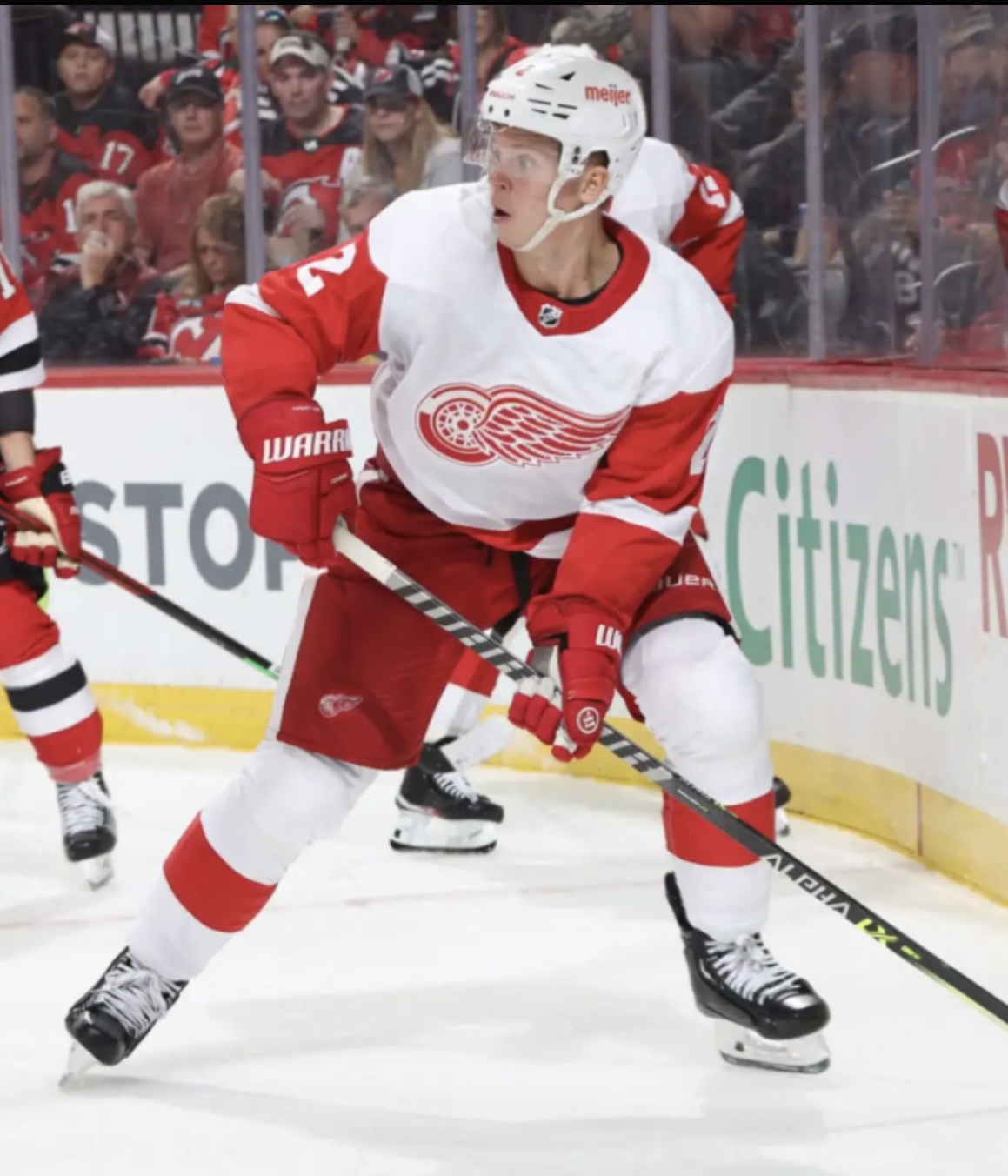 NHL Detroit Red Wings Bauer Supreme MACH Pro Stock Hockey Skates 10 Fit