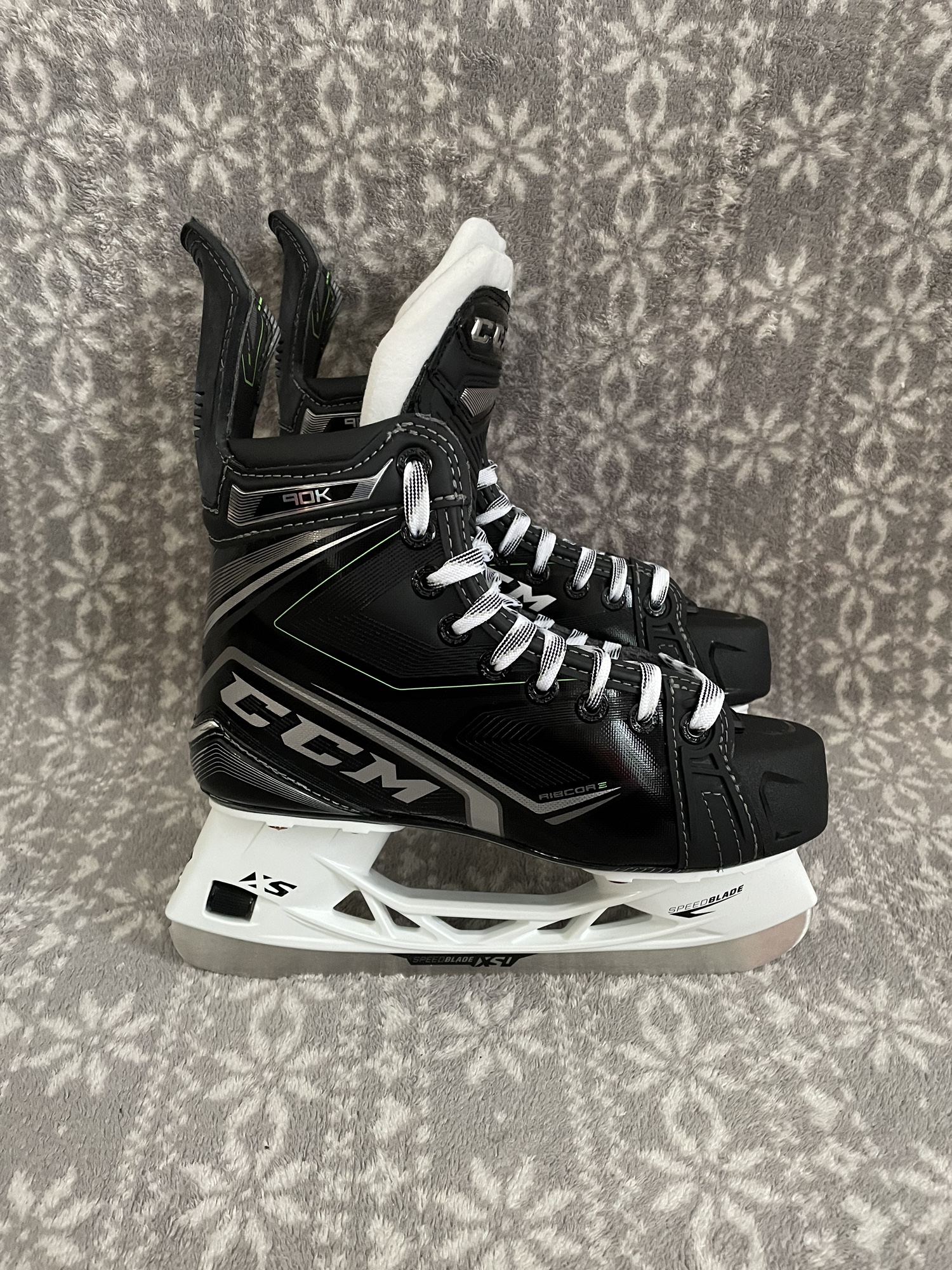 New Intermediate CCM RibCor 90K Hockey Skates (Multiple Sizes