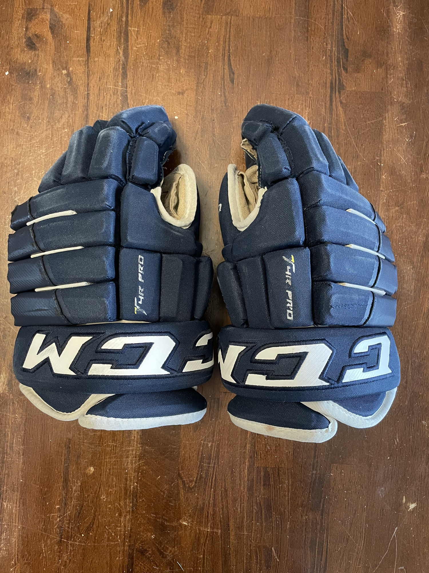 CCM 15" Pro Stock Tacks 4 Roll Pro Gloves SidelineSwap