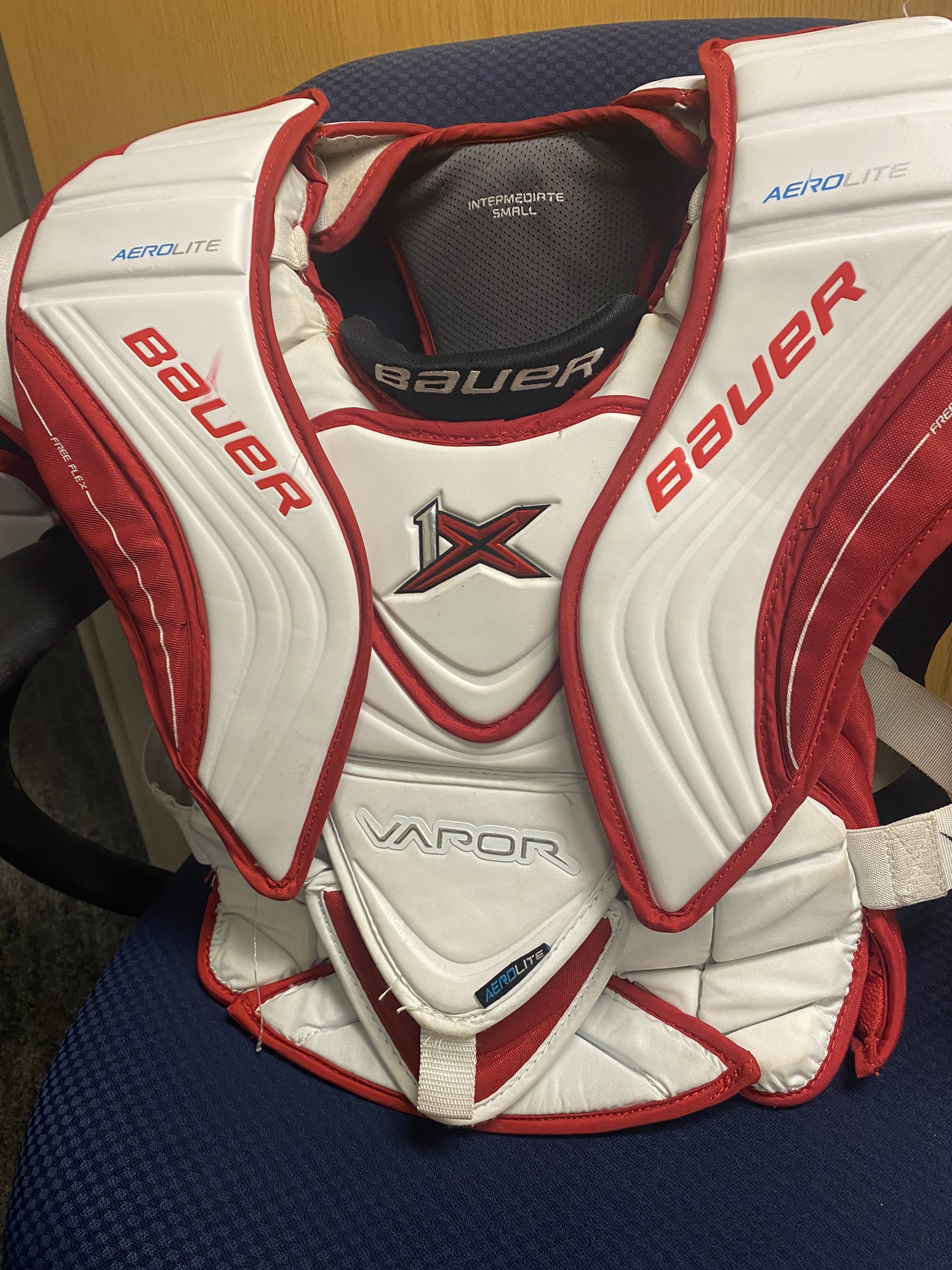 Used Small Bauer Pro Stock Vapor 1X Goalie Chest Protector SidelineSwap