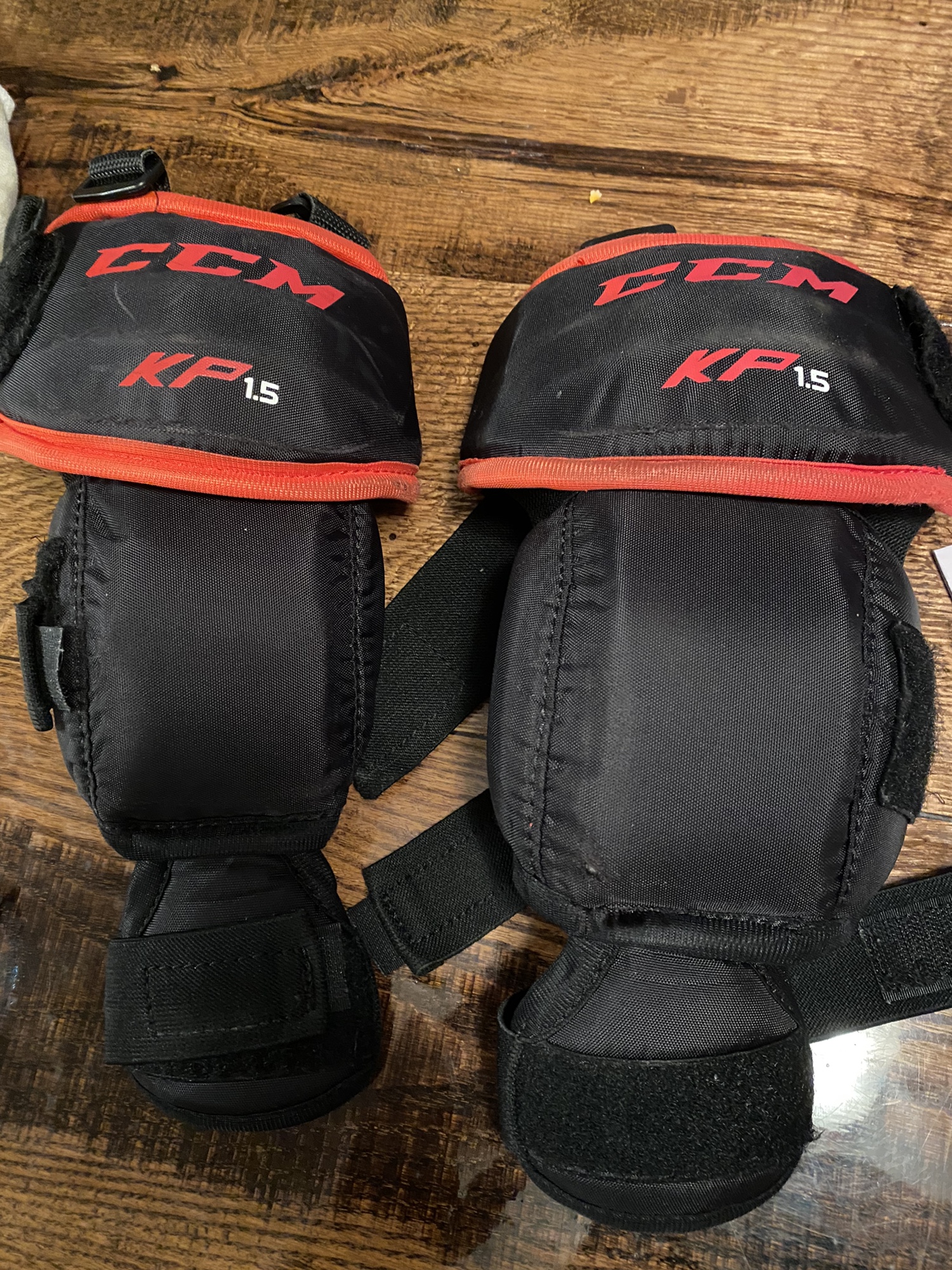 Ccm goalie knee pads SidelineSwap