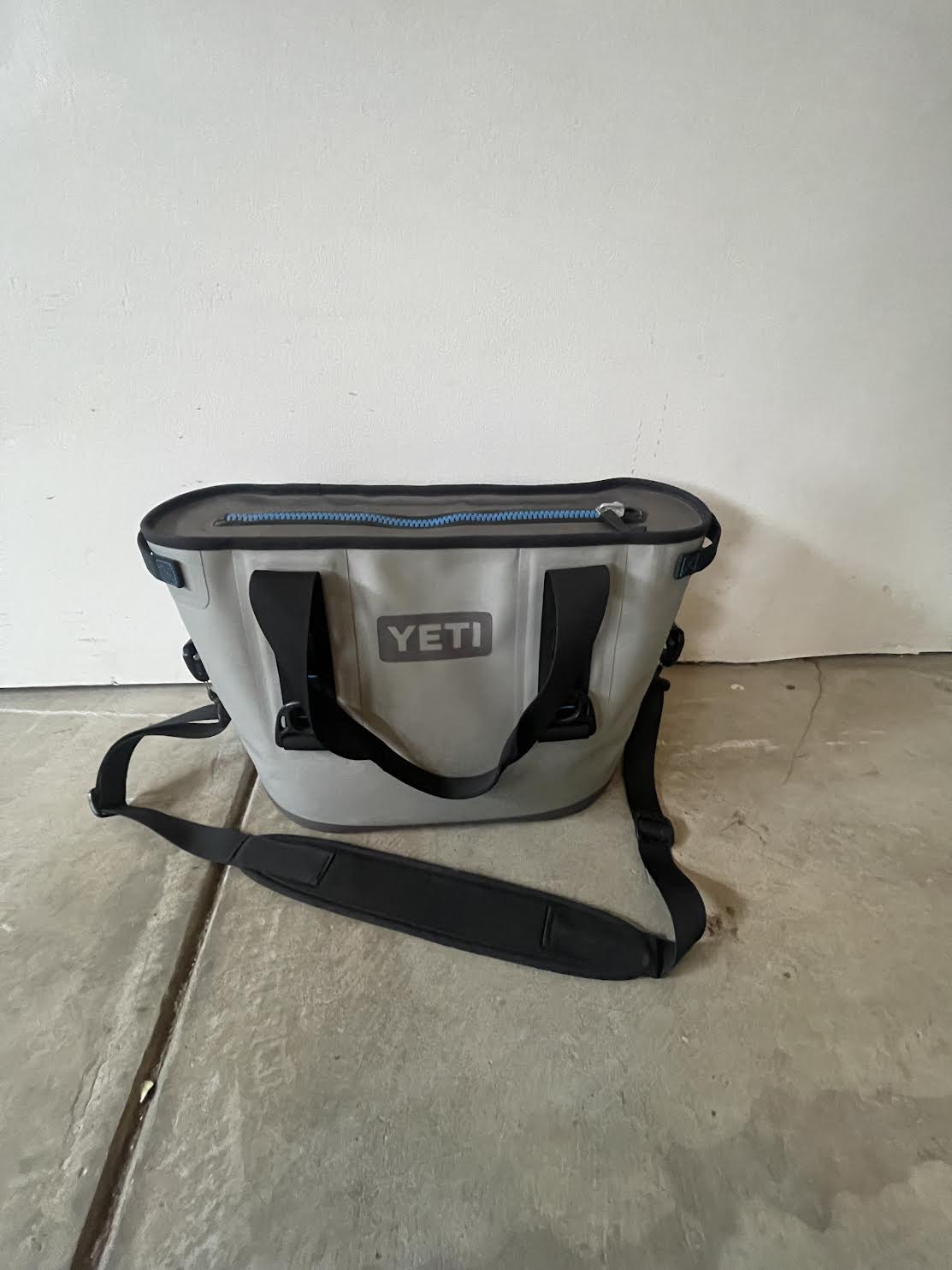 Used Yeti Cooler SidelineSwap