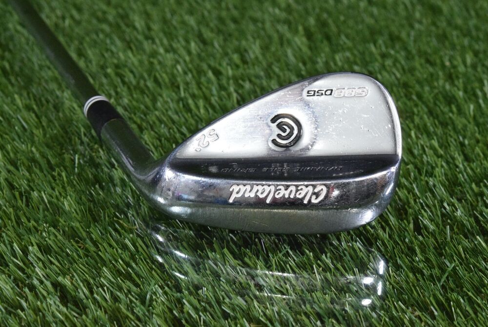 CLEVELAND 588 DSG 52* ATTACK/GAP WEDGE W/ DYNAMIC GOLD WEDGE FLEX STEEL SHAFT SidelineSwap