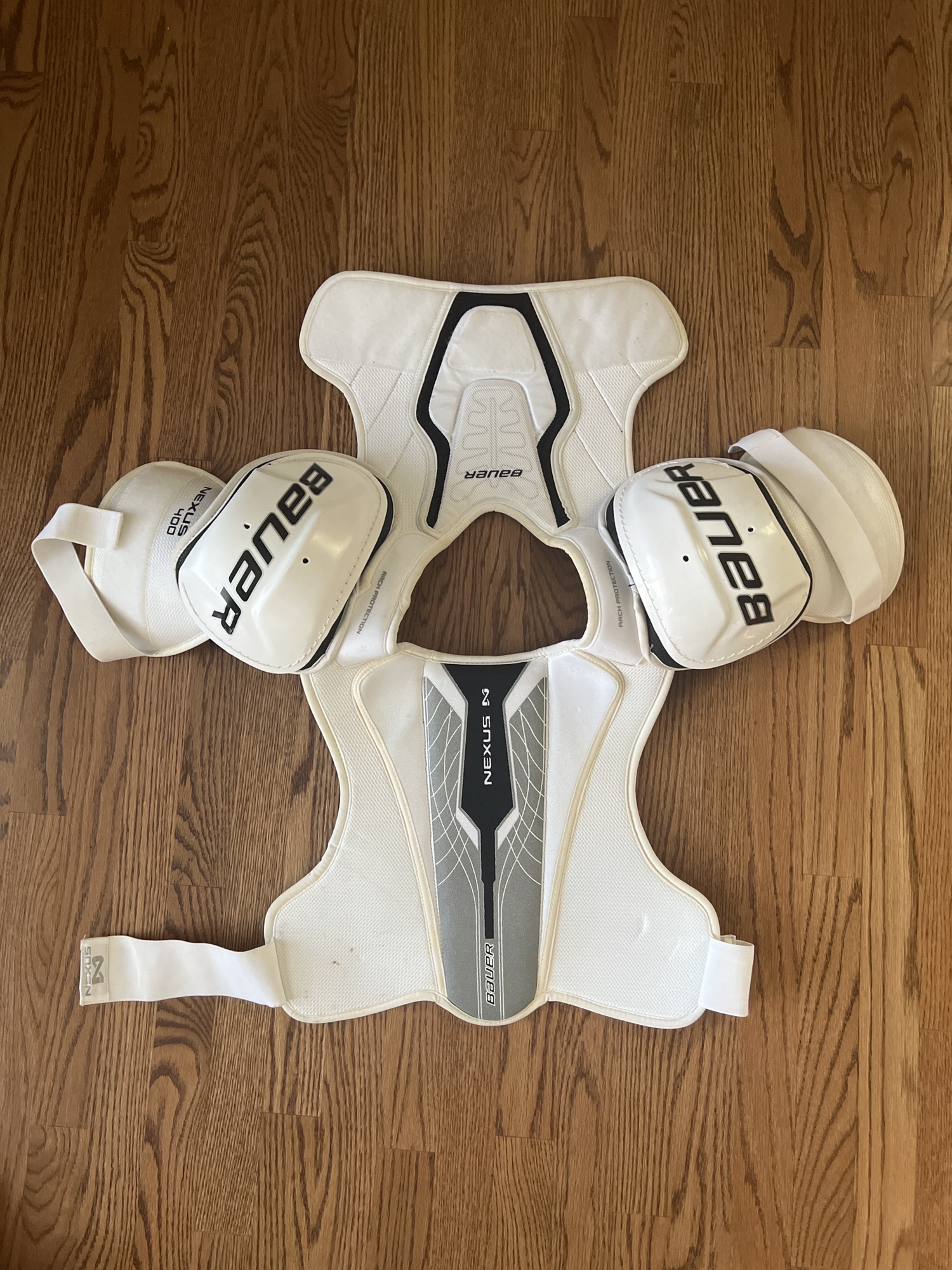 Senior Large Bauer Nexus 400 Shoulder Pads SidelineSwap