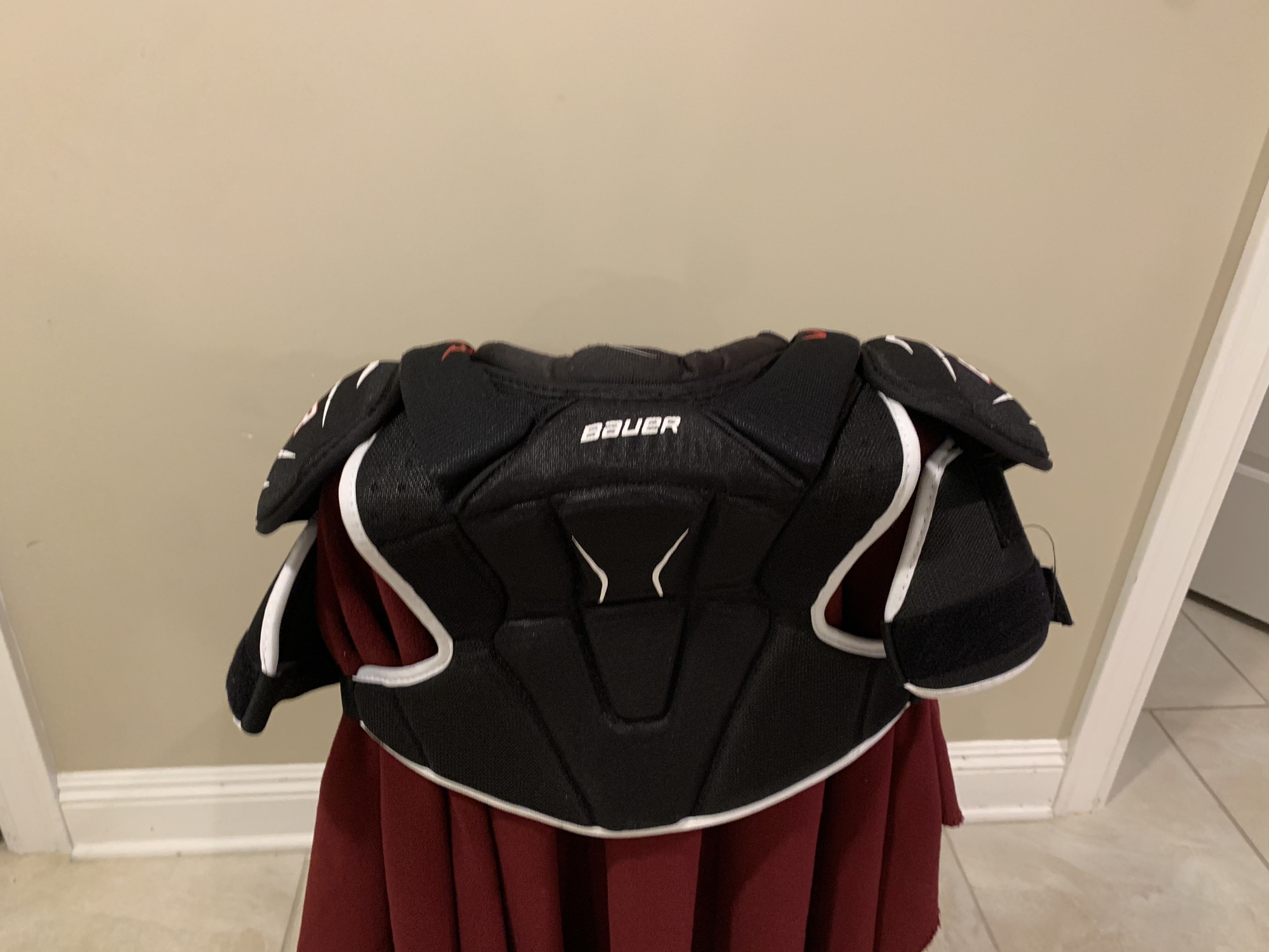 Used Large Bauer Vapor X800 Lite Shoulder Pads SidelineSwap