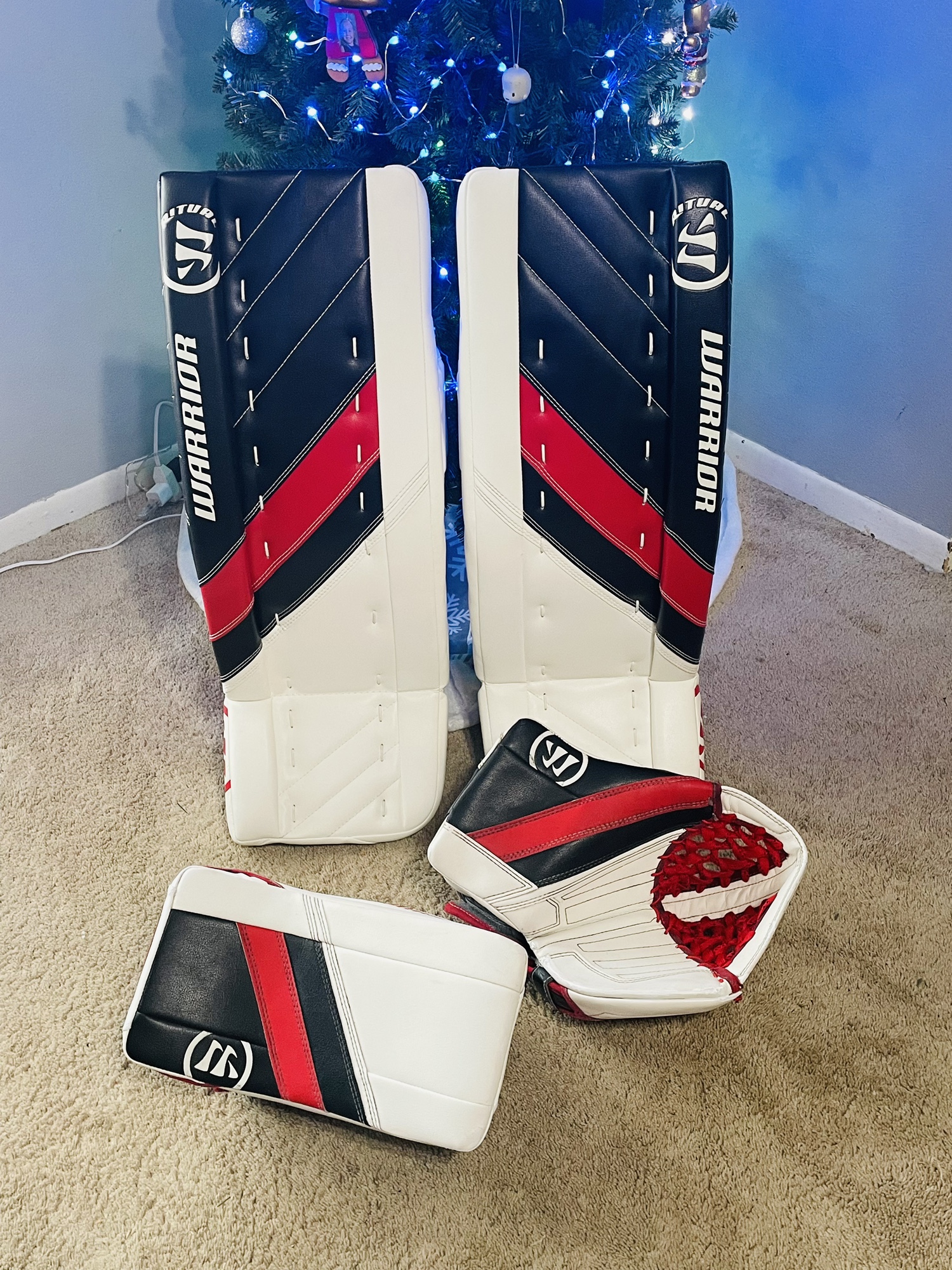 New warrior g/4 intermediate goalie pads 30+1 SidelineSwap