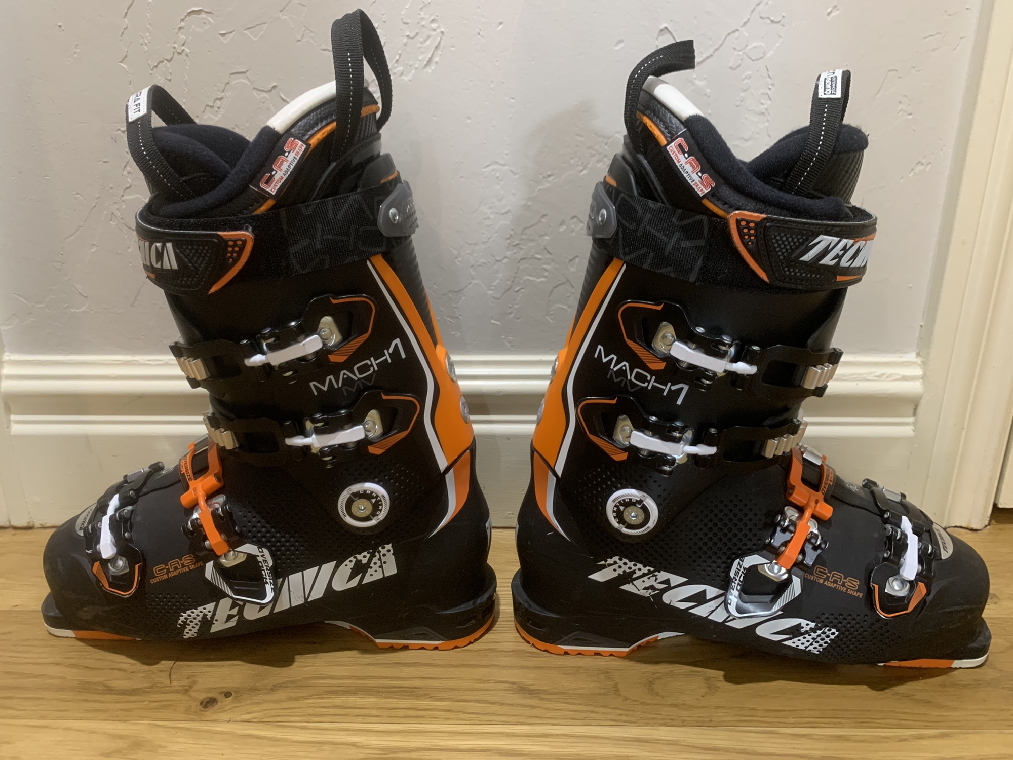 Nordica Ski Boots 100 Flex Used 27.5 SidelineSwap