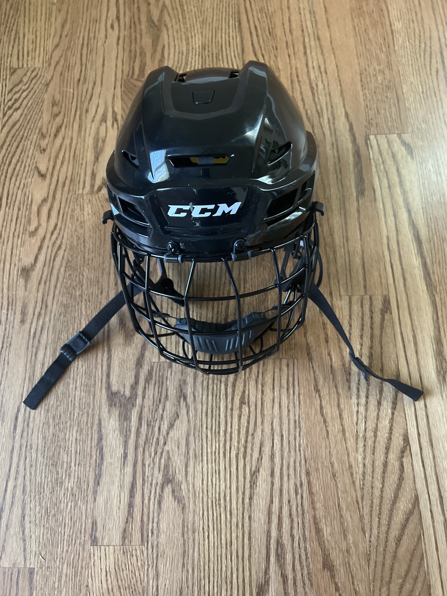 Used Medium CCM Tacks 210 Helmet SidelineSwap