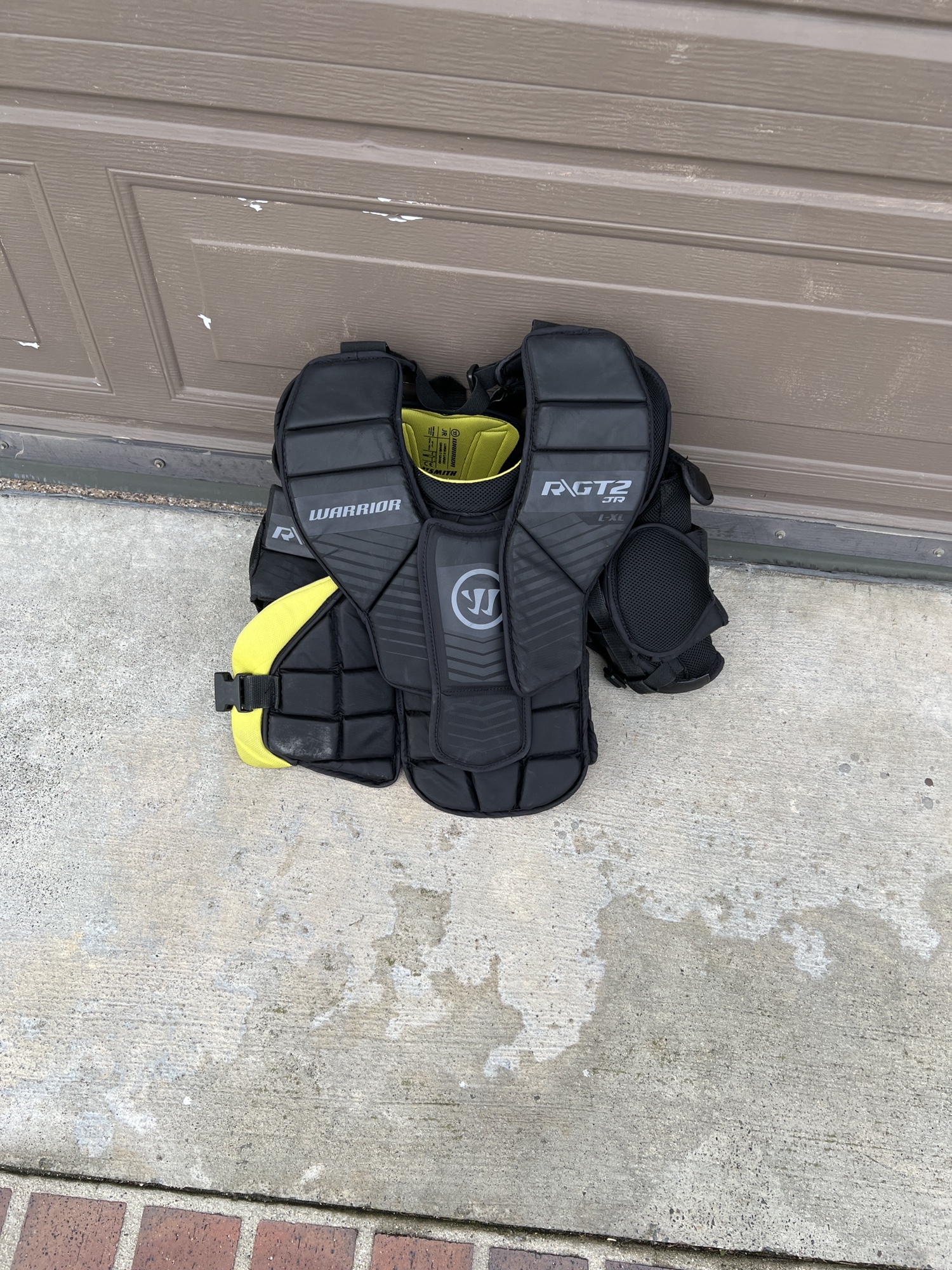 Used Large/Extra Large Warrior Ritual GT2 Goalie Chest Protector