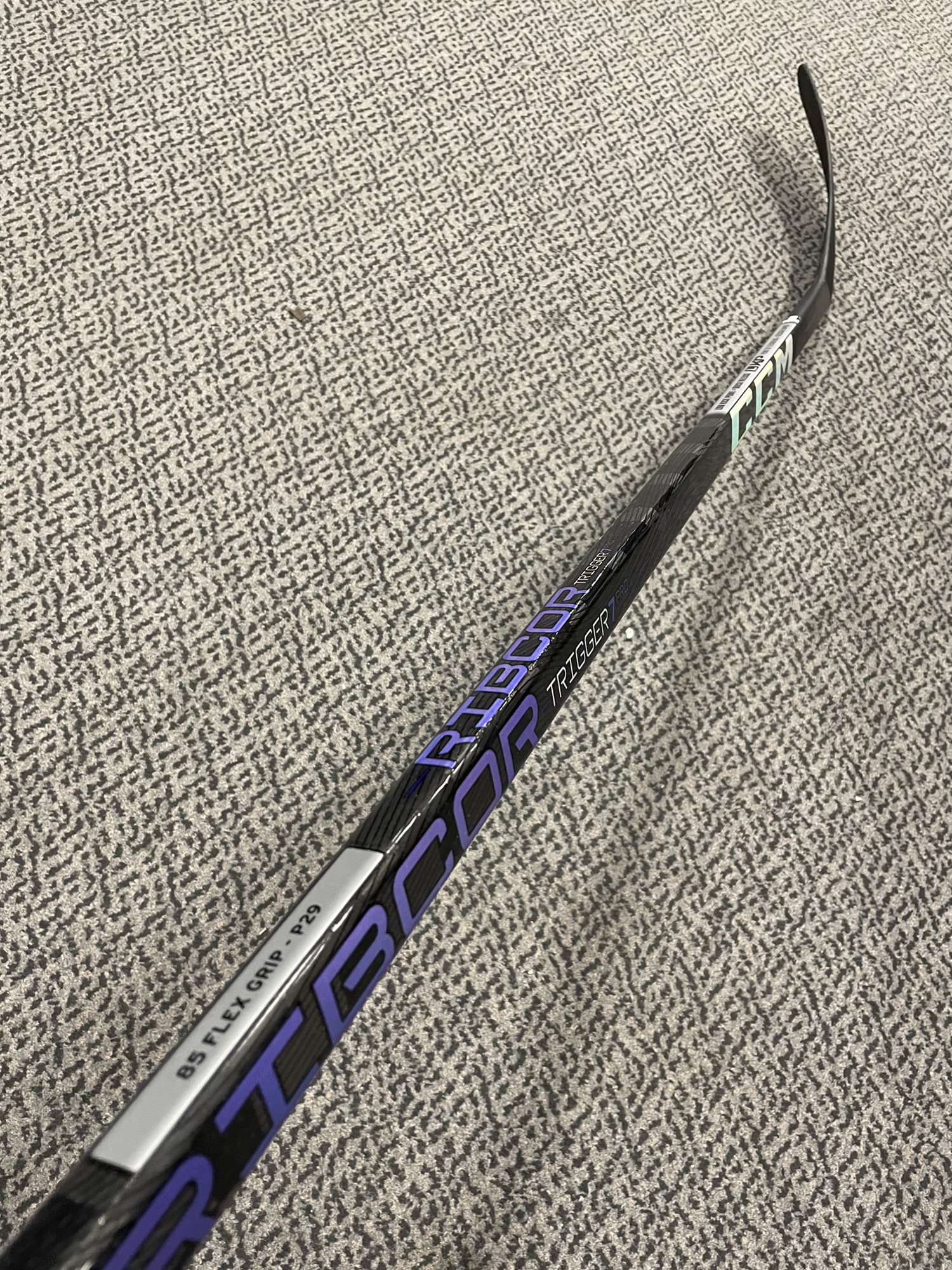 CCM Trigger 7 Pro 85 flex P29 curve right hand stick | SidelineSwap