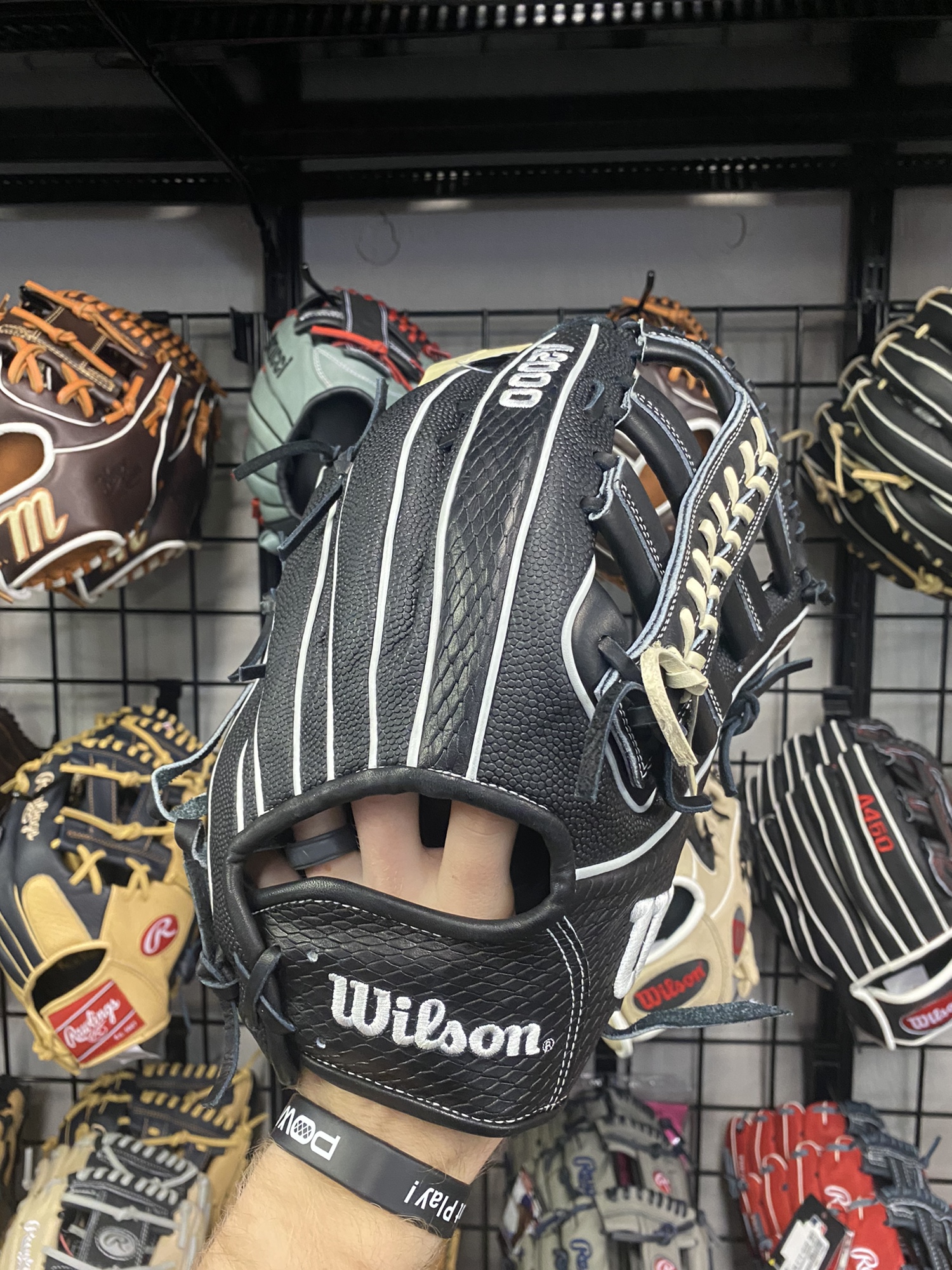 Wilson A2000 12.75" Pro Issue Baseball Glove SidelineSwap