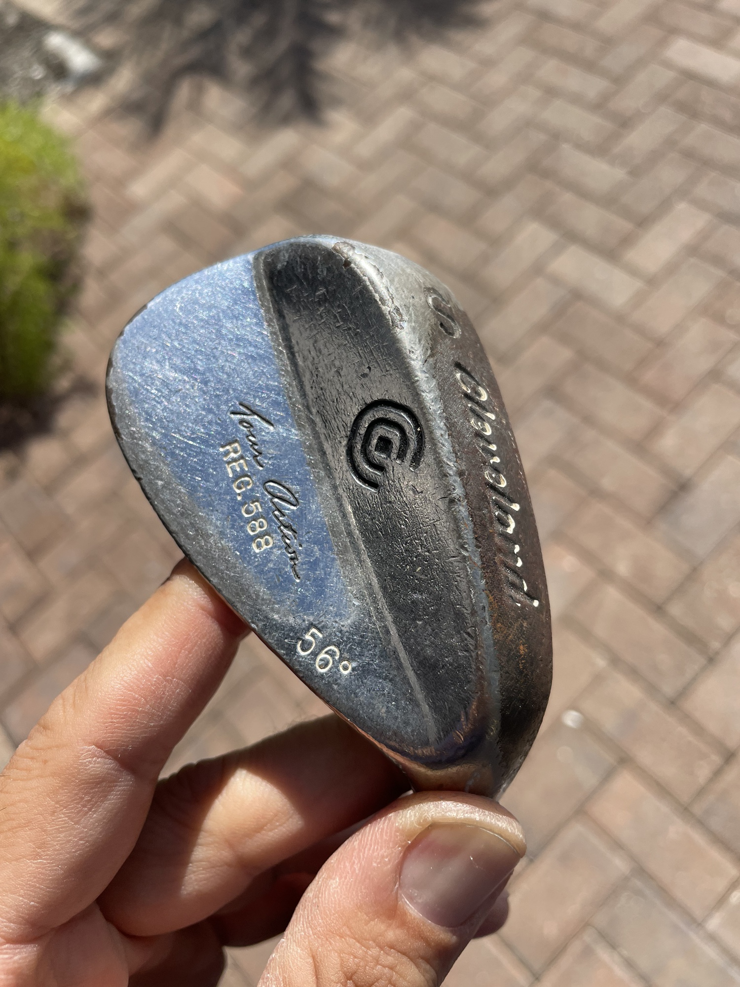 Cleveland Sand Wedge Tour action 56 Deg SidelineSwap