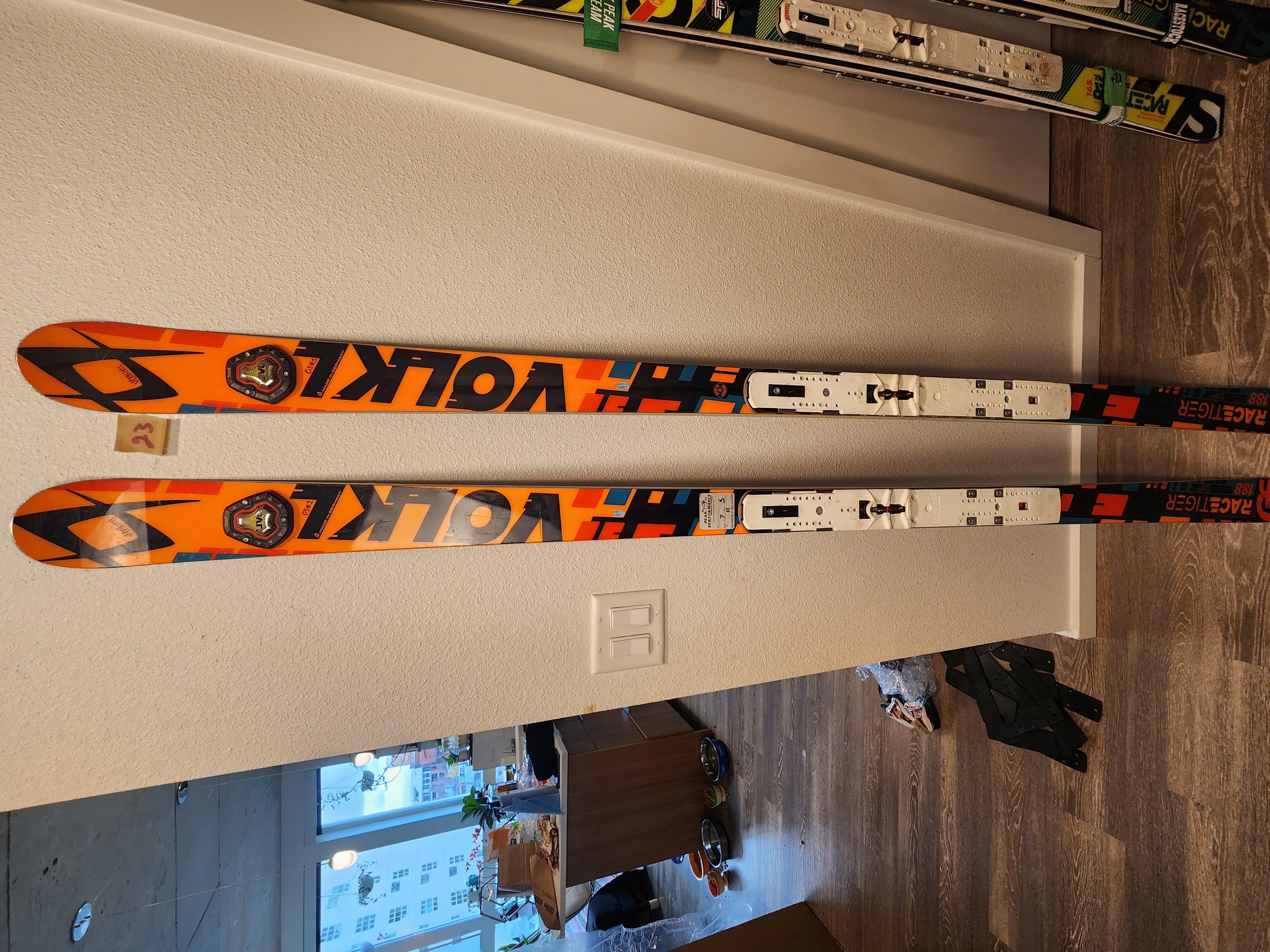 Volkl - 【あり】Volkl GS Racetiger 183cm comp18 Volkl 183 cm Racing Racetiger GS Skis With Bindings Max Din