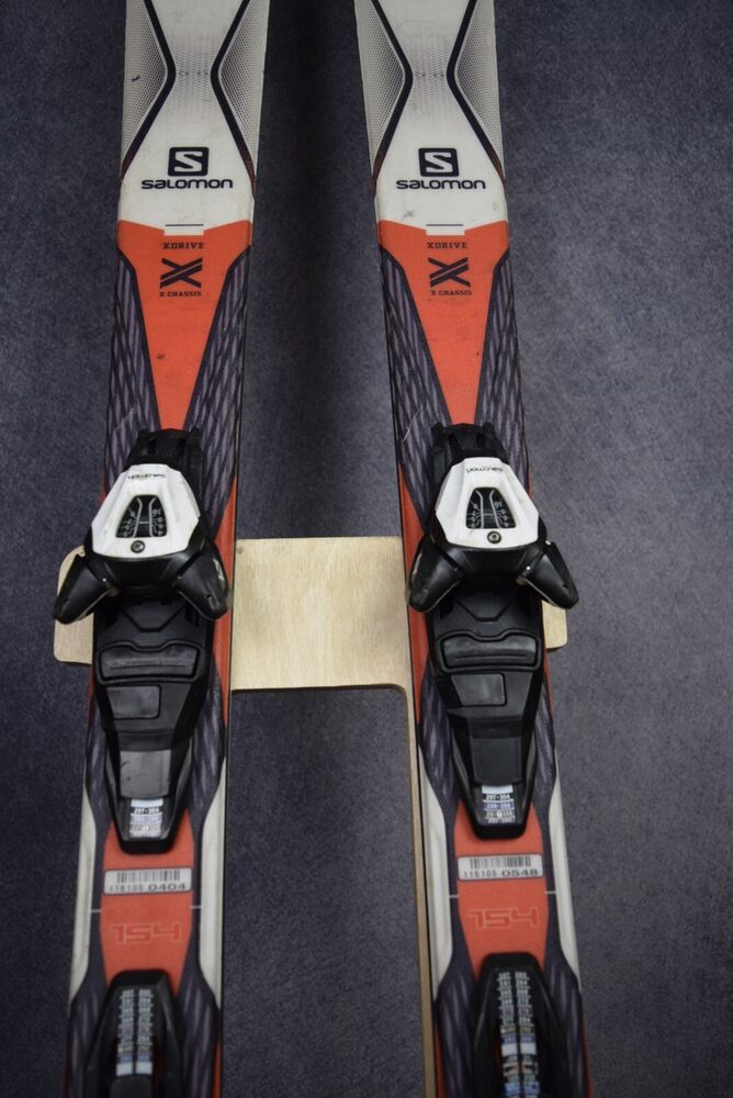 SALOMON XDRIVE SKIS SIZE 154 CM WITH SALOMON BINDINGS SidelineSwap