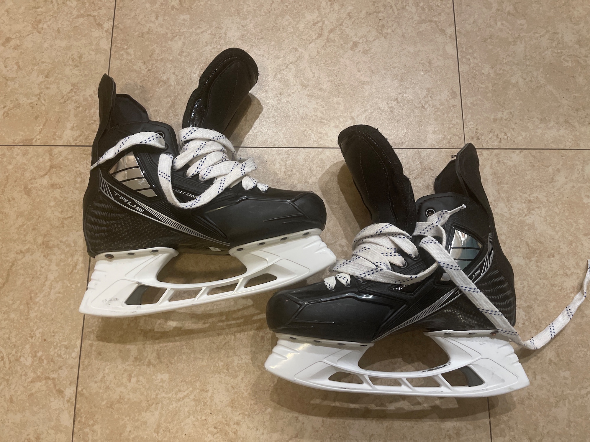 Pro Stock Size 8 True VH Hockey Skates SidelineSwap