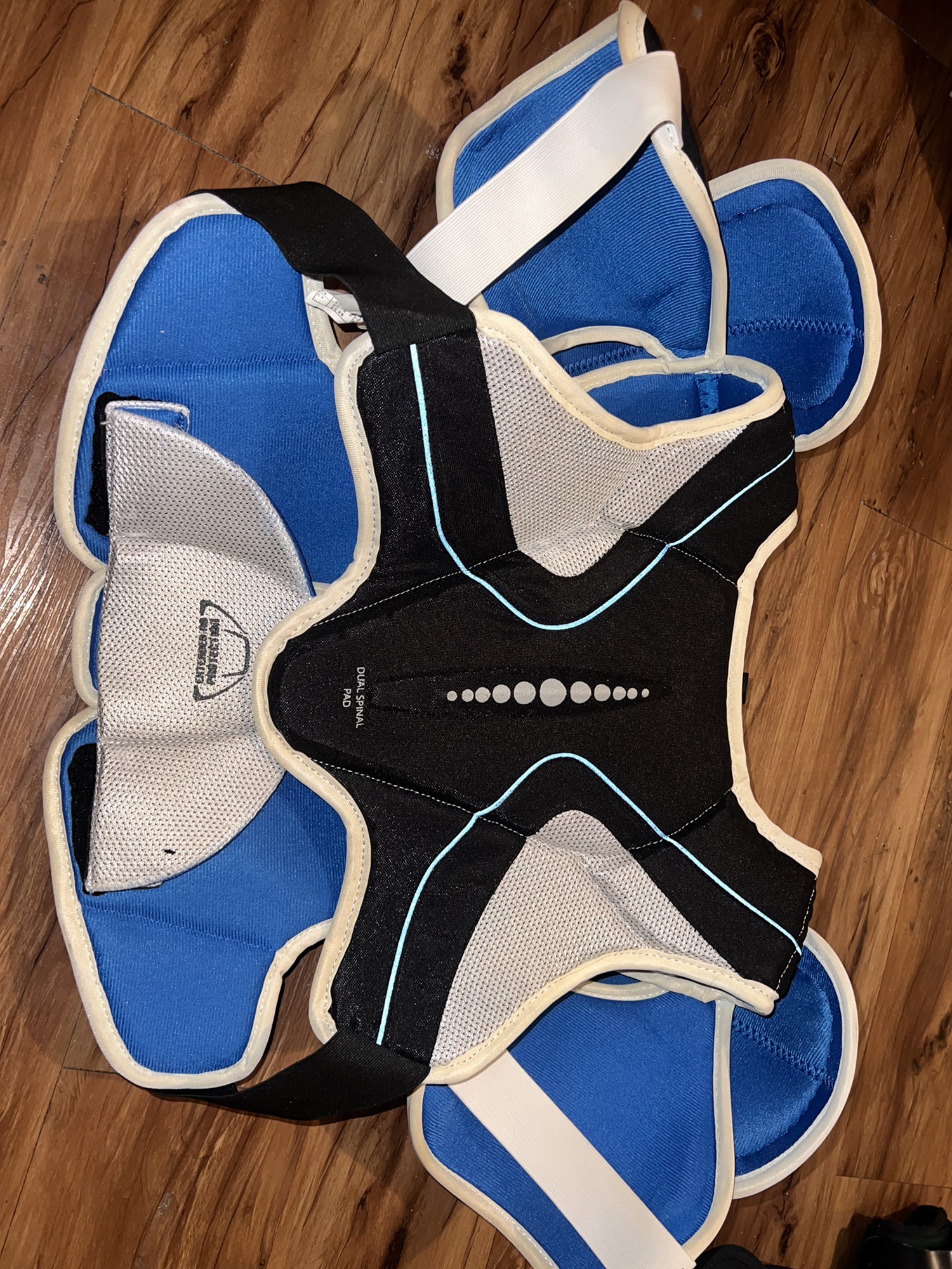 Used Extra Large Bauer Shoulder Pads SidelineSwap