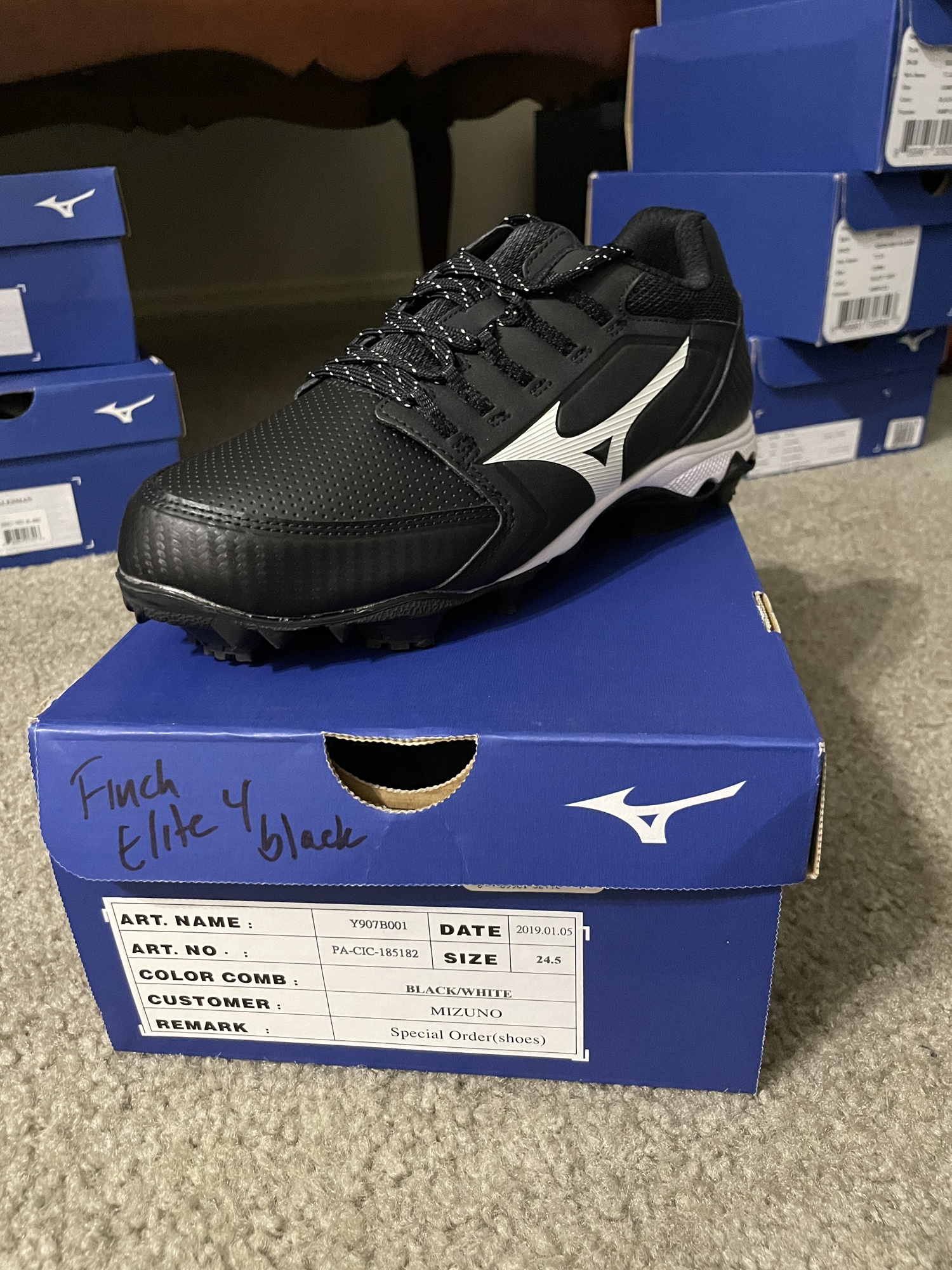 mizuno women's molded softball cleats