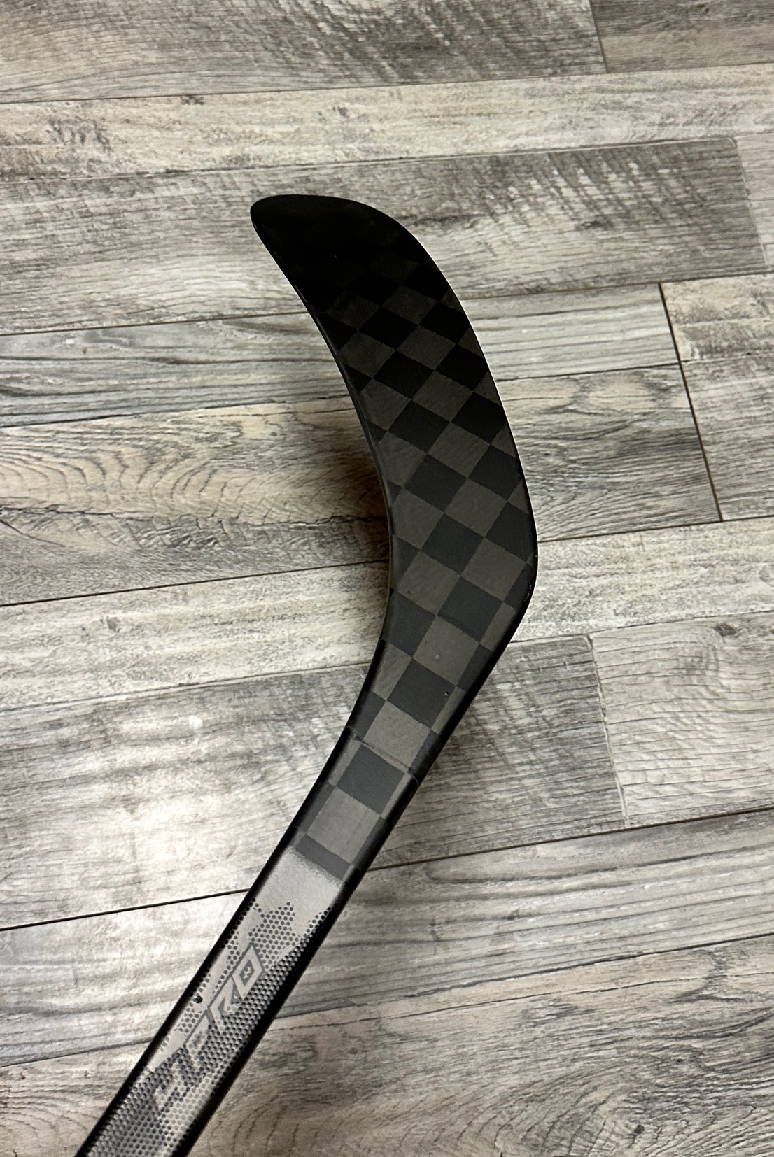 New! 65 Flex Right Handed P28 Super Tacks AS4 Pro Hockey Stick