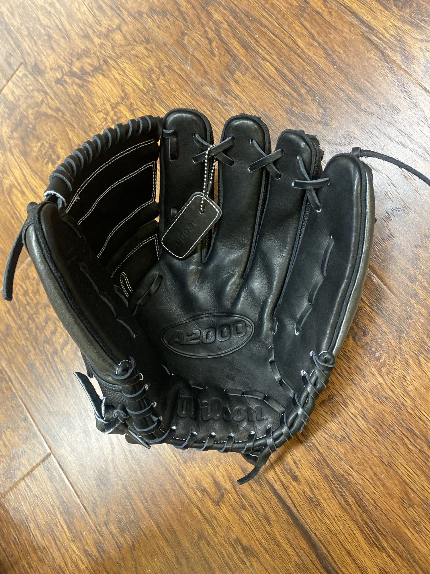 Wilson A2000 B2 12” Pitchers Baseball Glove Black SidelineSwap