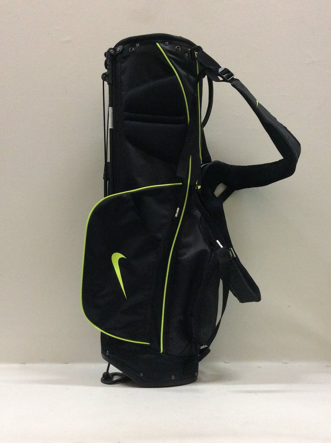 Used Nike Sport Lite Stand Bag Golf Stand Bags SidelineSwap