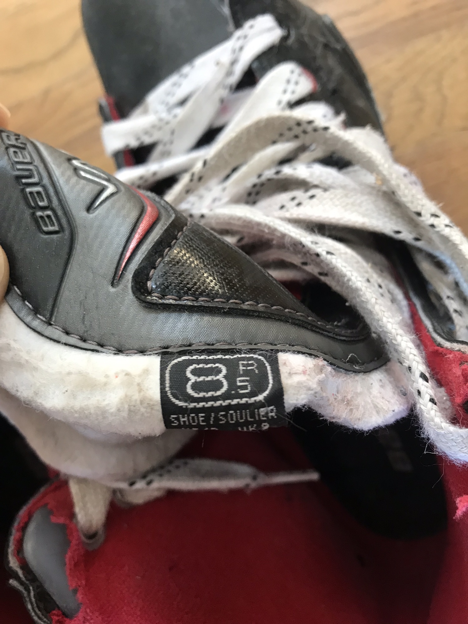 Used Bauer Regular Width Size 8.5 Vapor XR500 Inline Skates SidelineSwap