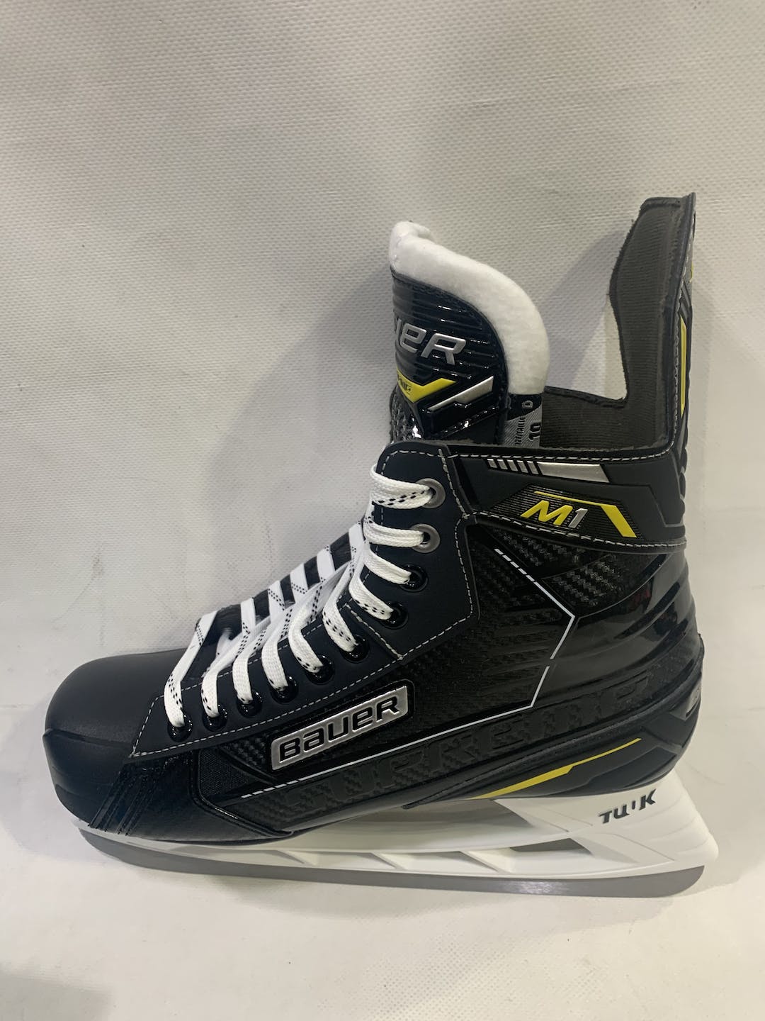 New Bauer Senior Supreme M1 Ice Hockey Skates Senior 8.5 SidelineSwap