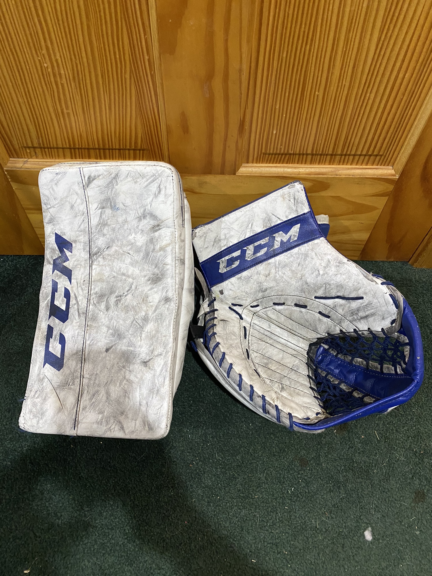 CCM Retro Flex Pro Goalie Glove and Blocker SidelineSwap