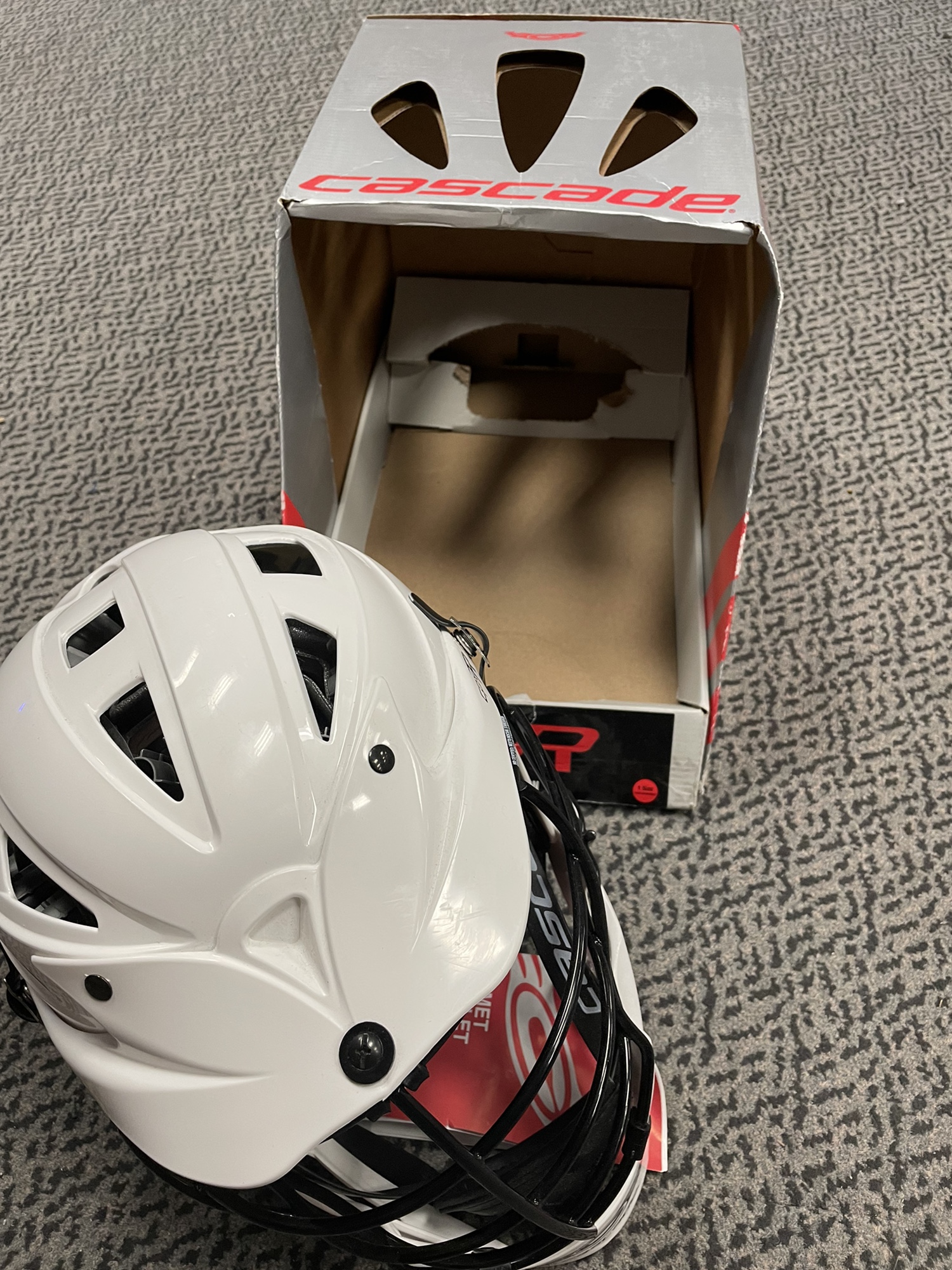 Cascade White CPXR OSFA (one size fits all) lacrosse helmet SidelineSwap