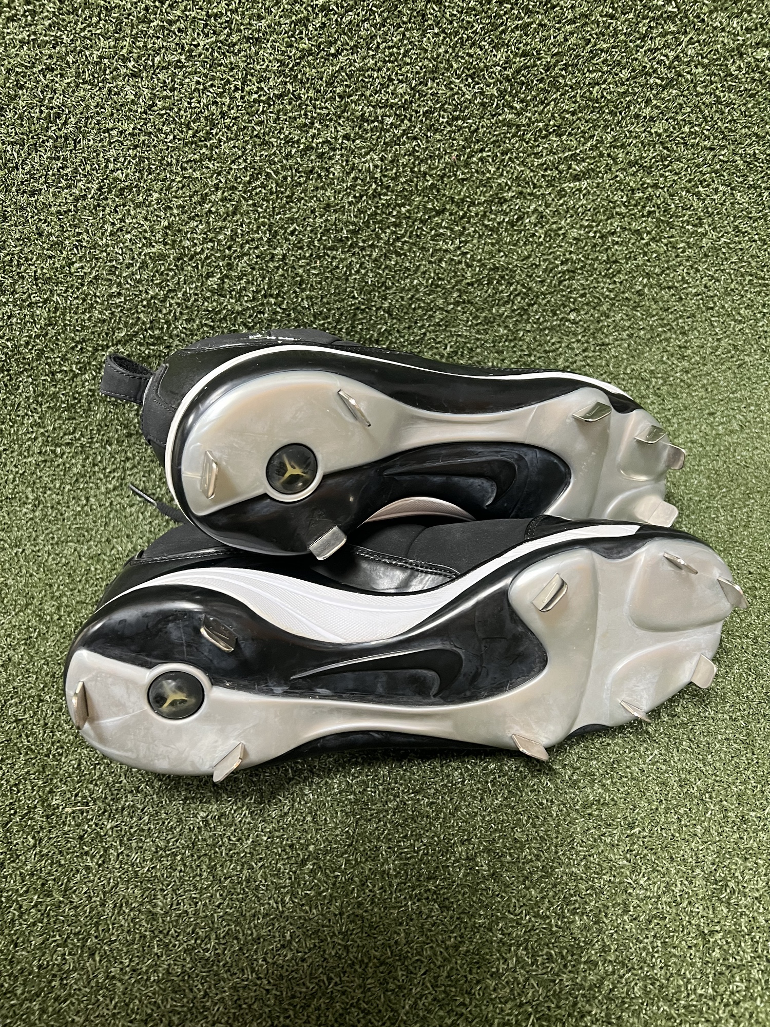 jordan 4 metal baseball cleats