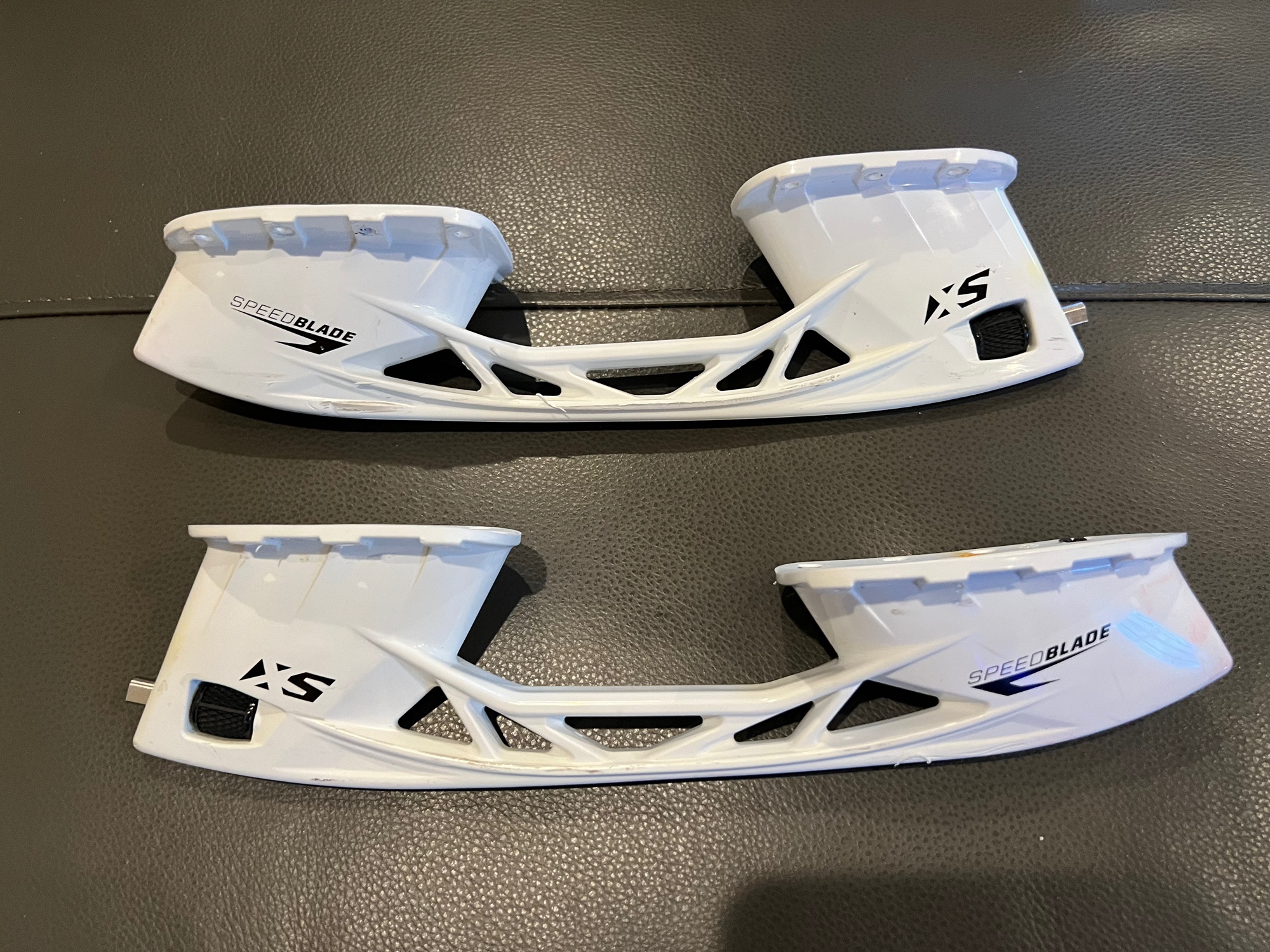 Used CCM 271 mm XS Holders Left And Right SidelineSwap