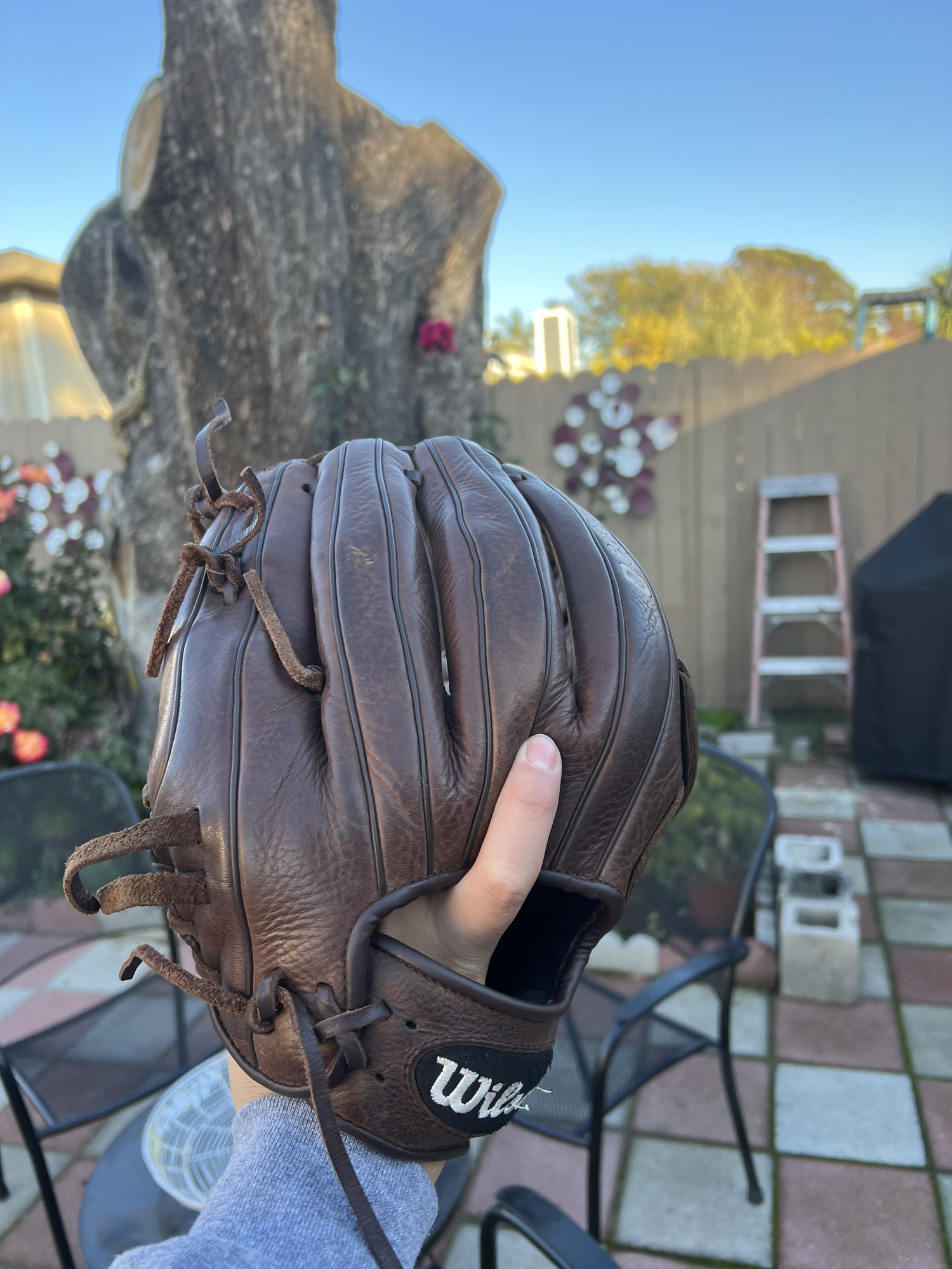 Outfield 13" A950 Baseball Glove SidelineSwap