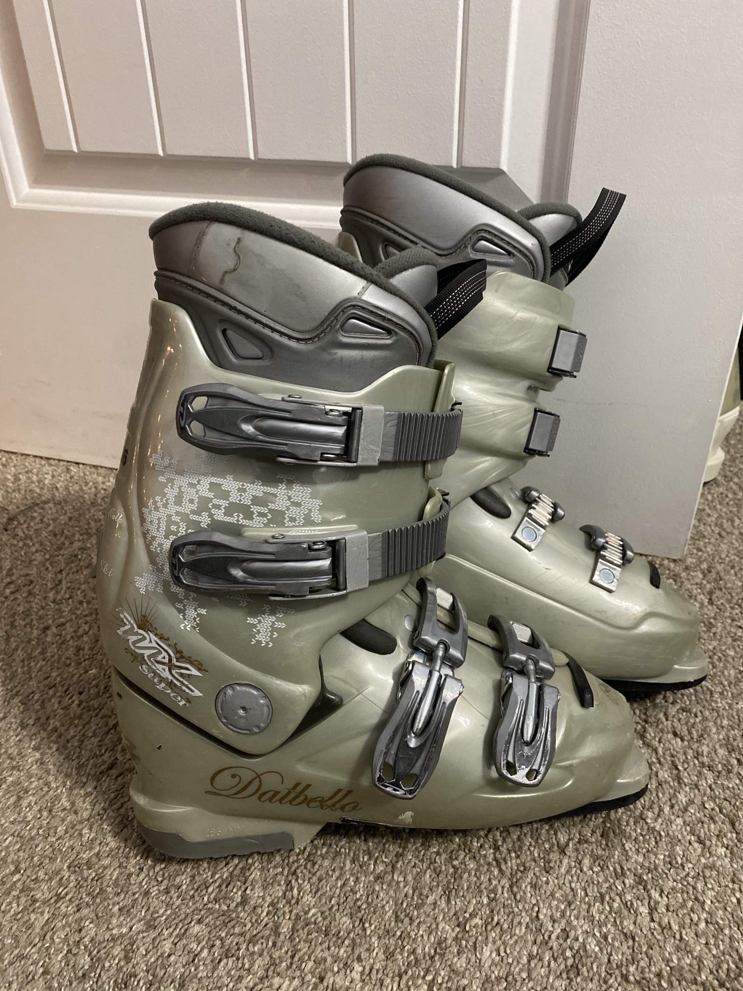 Dalbello MX Super Ski Boots Mondo 25 / Women’s 8 SidelineSwap