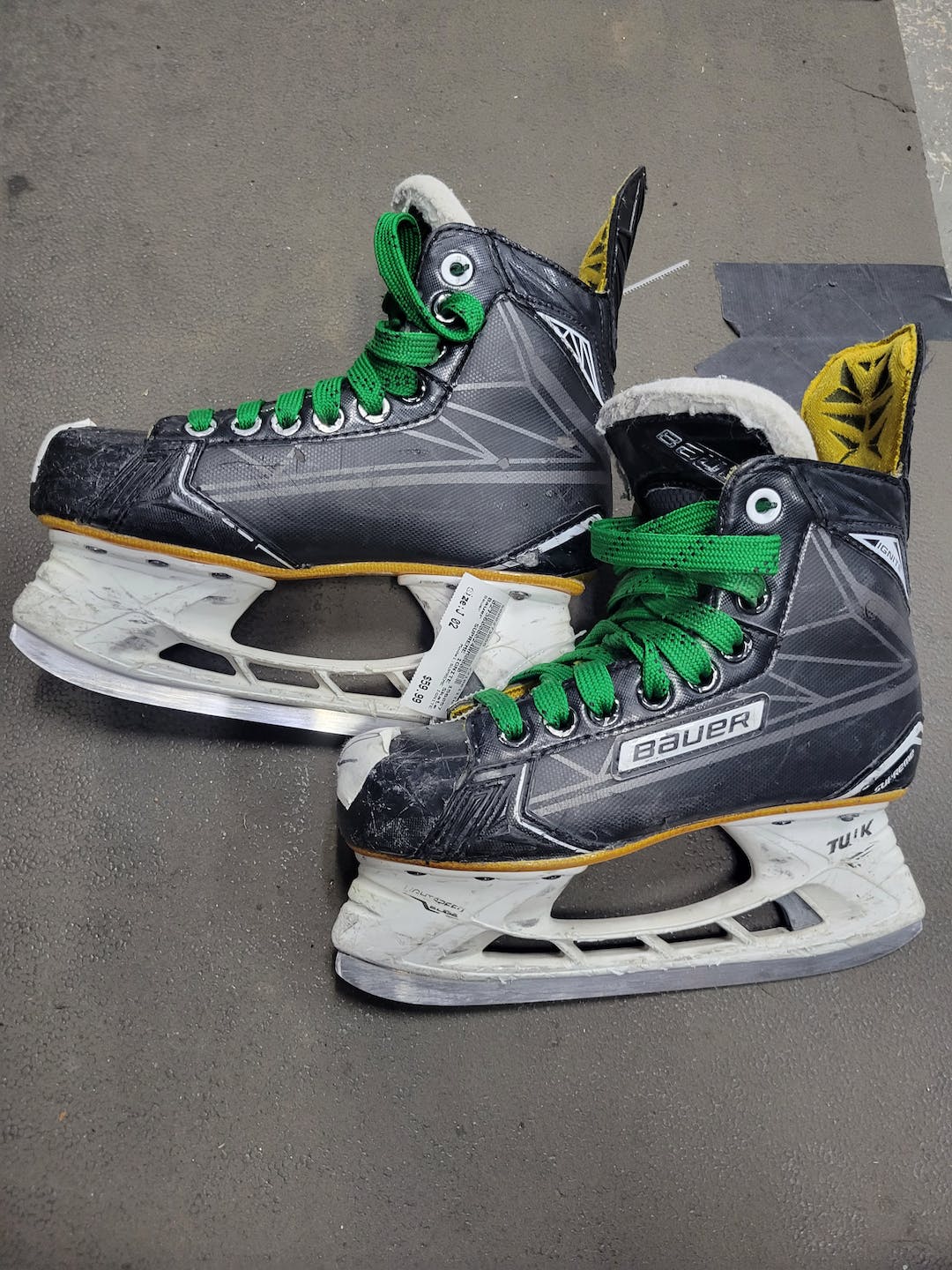 Used Bauer Supreme Ignite Junior 02 Ice Hockey Skates SidelineSwap