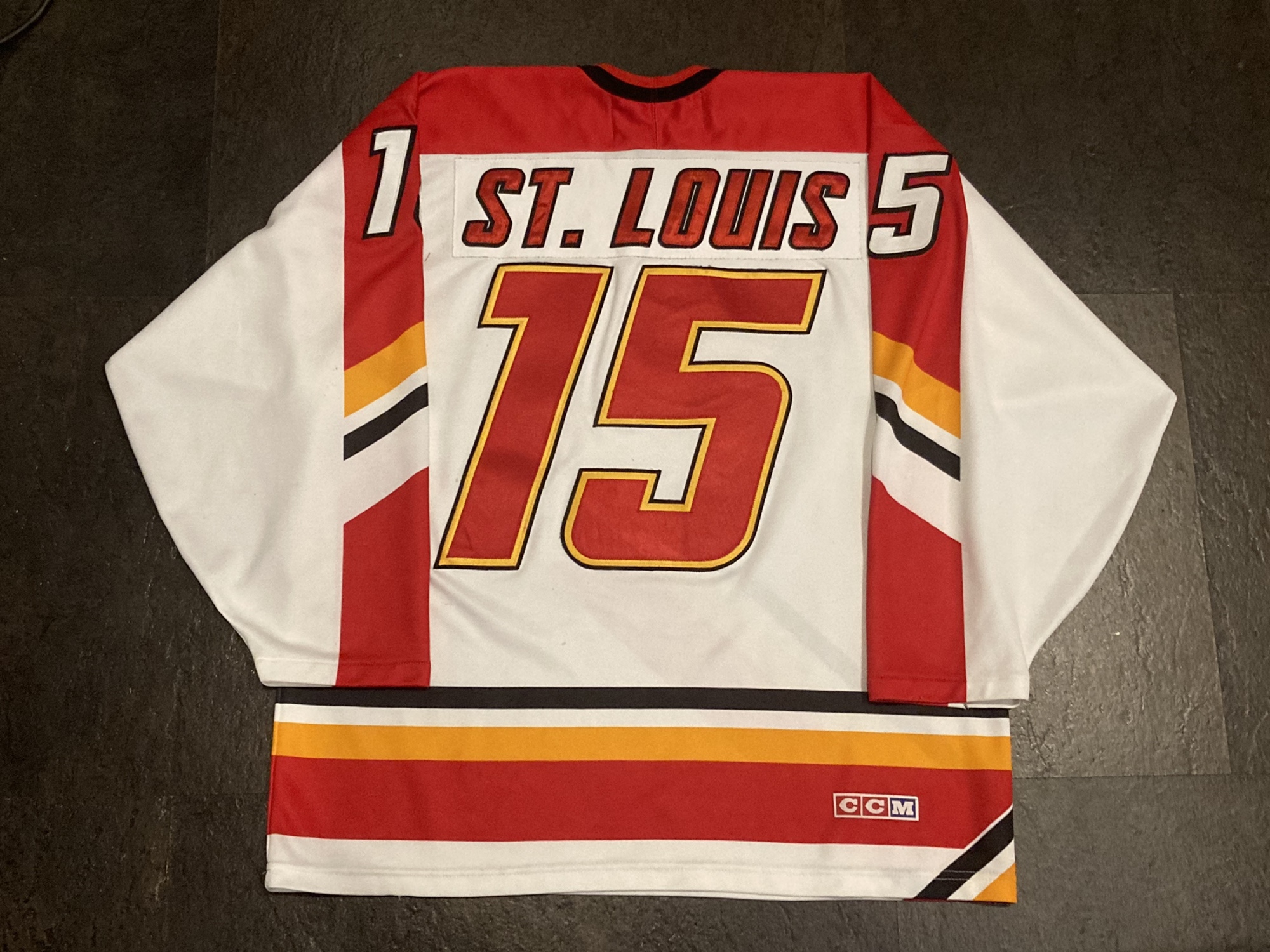 CCM Maska Calgary Flames ST.LOUIS Home Pedestal Jersey LARGE **SEE PHOTOS** SidelineSwap