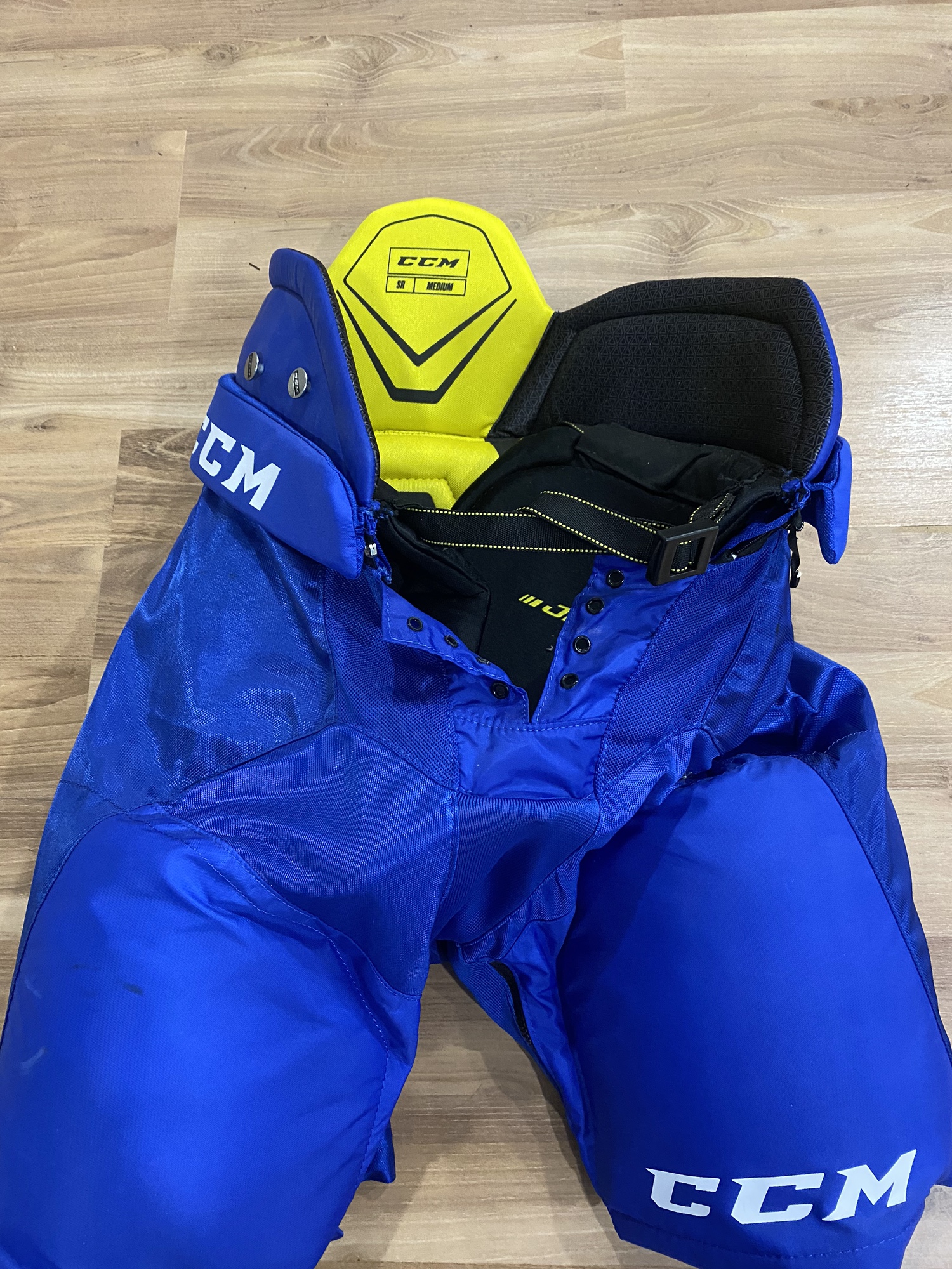 Senior Medium CCM Tacks 9060 Hockey Pants SidelineSwap