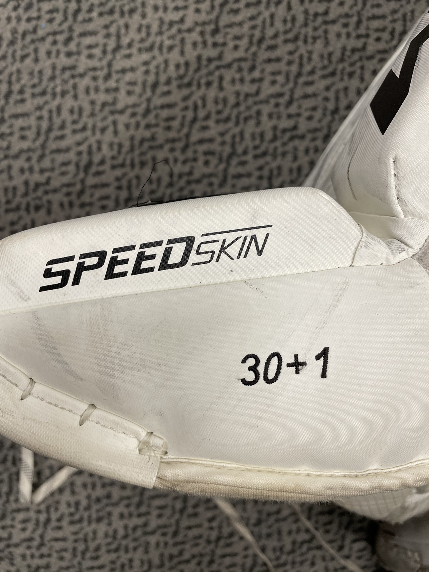 Used CCM E3.9 30” +1 goal pads SidelineSwap