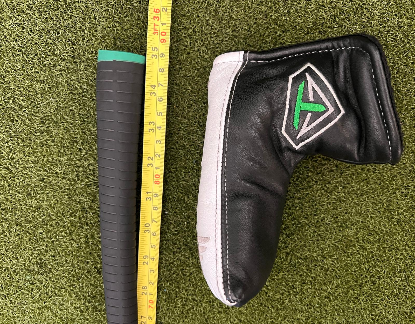 T.I. Odyssey Toulon Garage S/15 San Diego Putter, 35", RH+HC, Stroke