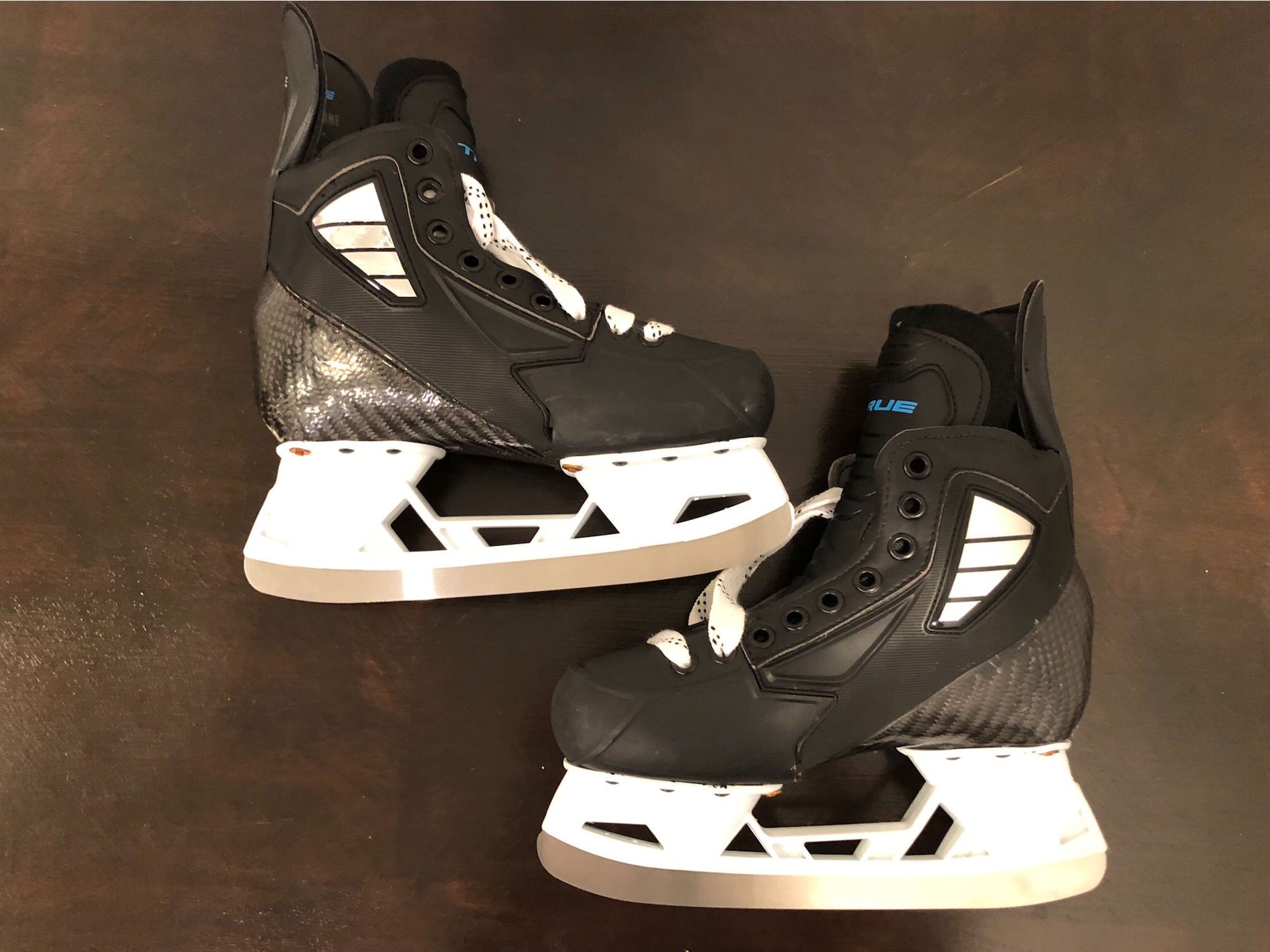 Junior New True Pro Custom Hockey Skates Regular Width Pro Stock Size 4
