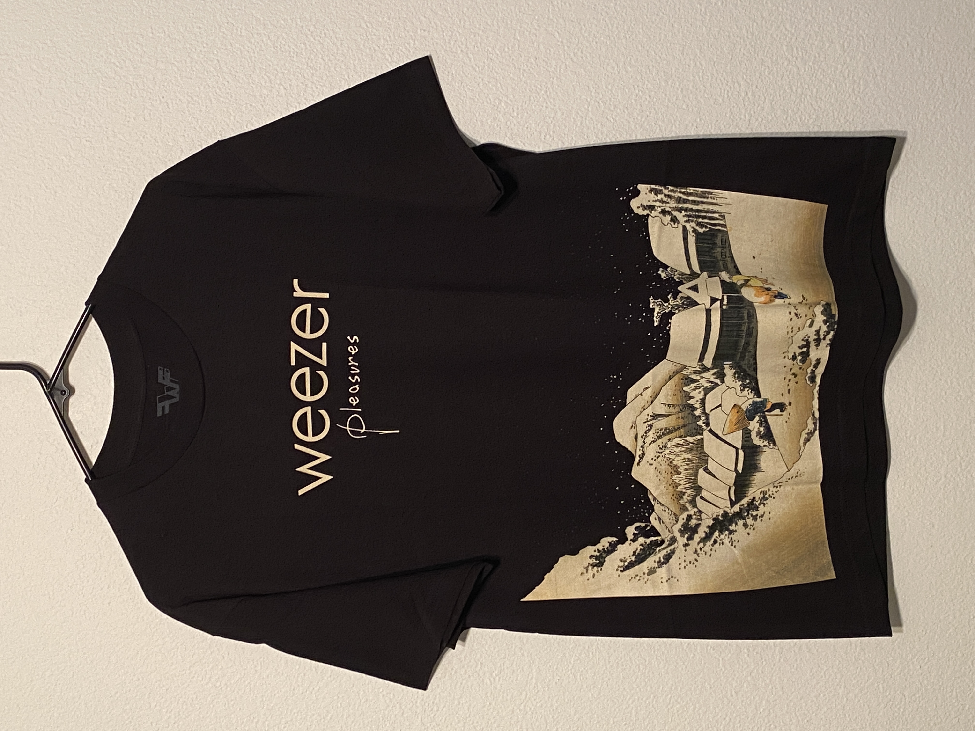 weezer Pleasures Tシャツ ブラック Weezer x PLEASURES Collection | Hypebeast