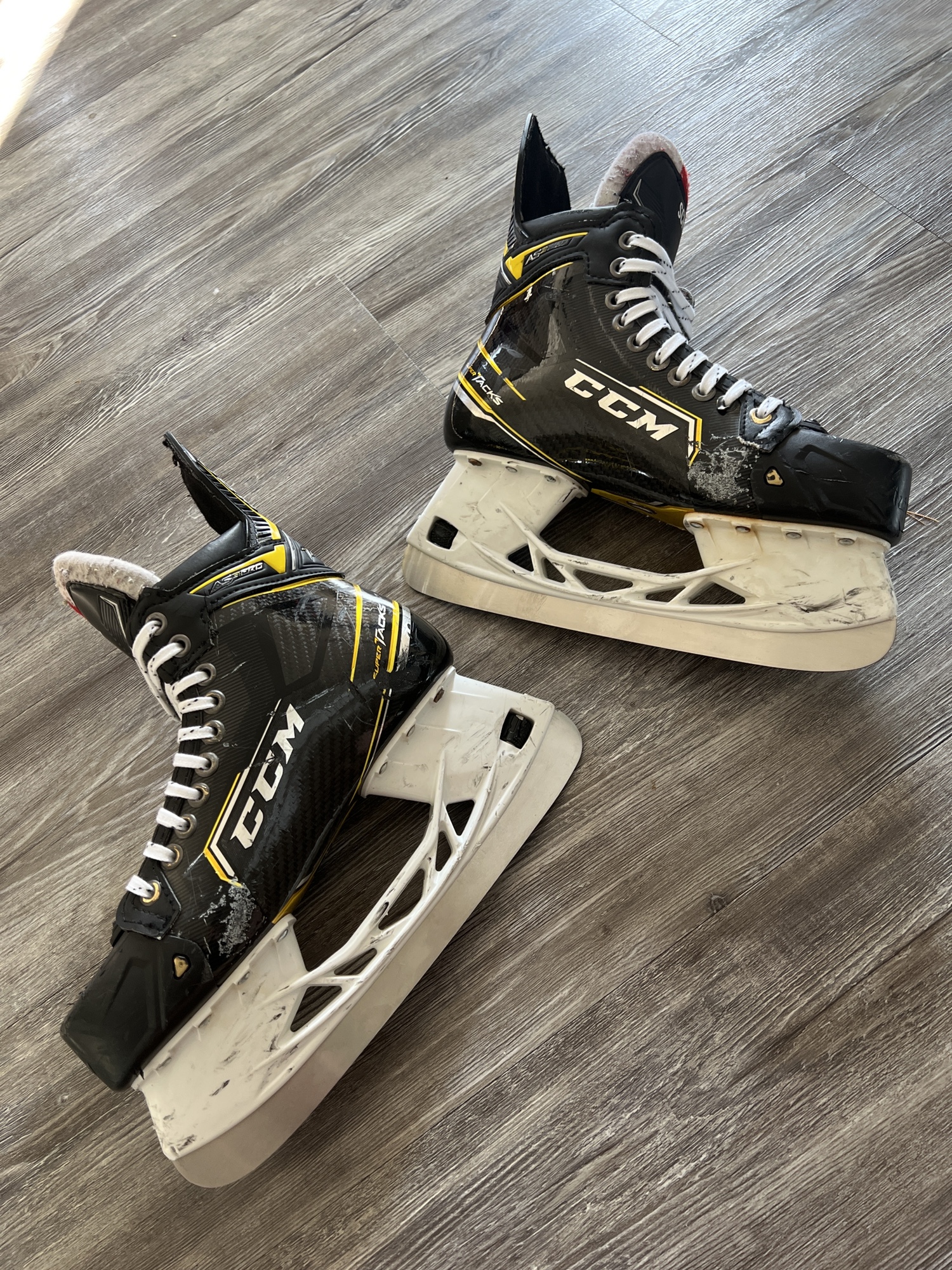Pro Stock CCM Supertacks AS3 Pro Sr Ice Hockey Skates Size 7 SidelineSwap