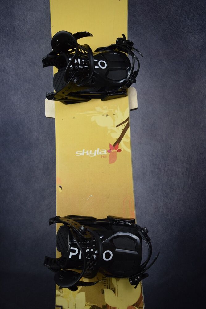【美品】K2 SKYLA　スノーボード板147ｃｍ　ビンディング付き　初心者向け K2 SKYLA SNOWBOARD SIZE 147 CM WITH NEW PICCO MEDIUM BINDINGS