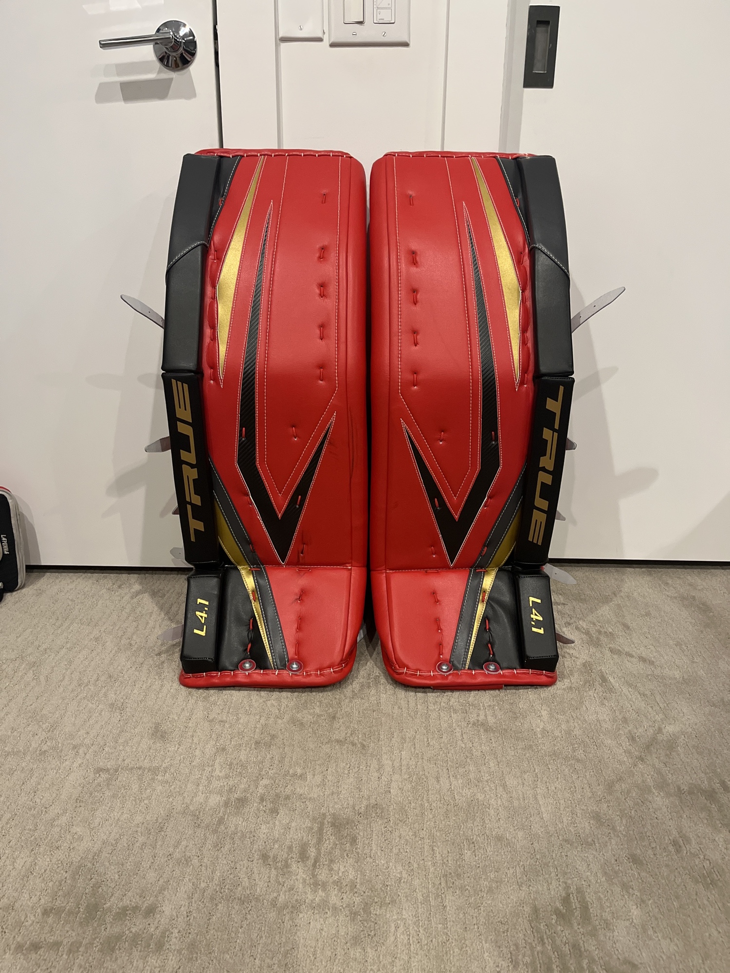 Goalie Pad Sizing Guide What Size Goalie Pad Do I Need?, 40 OFF