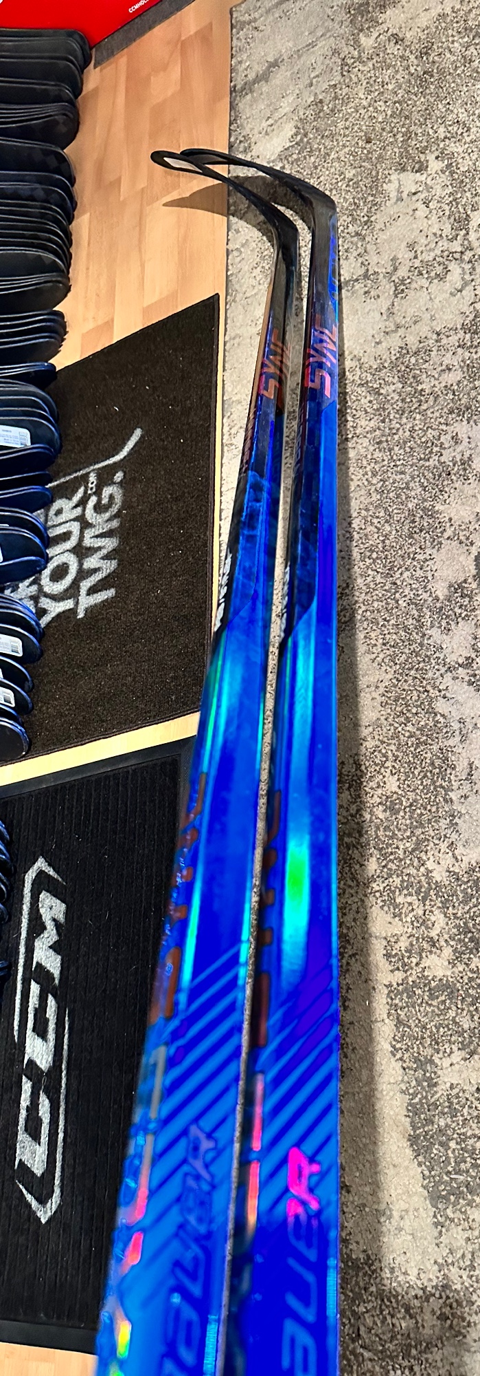 New 2 Pack! 2x 87 Flex RH P28 Nexus Sync Hockey Sticks SidelineSwap